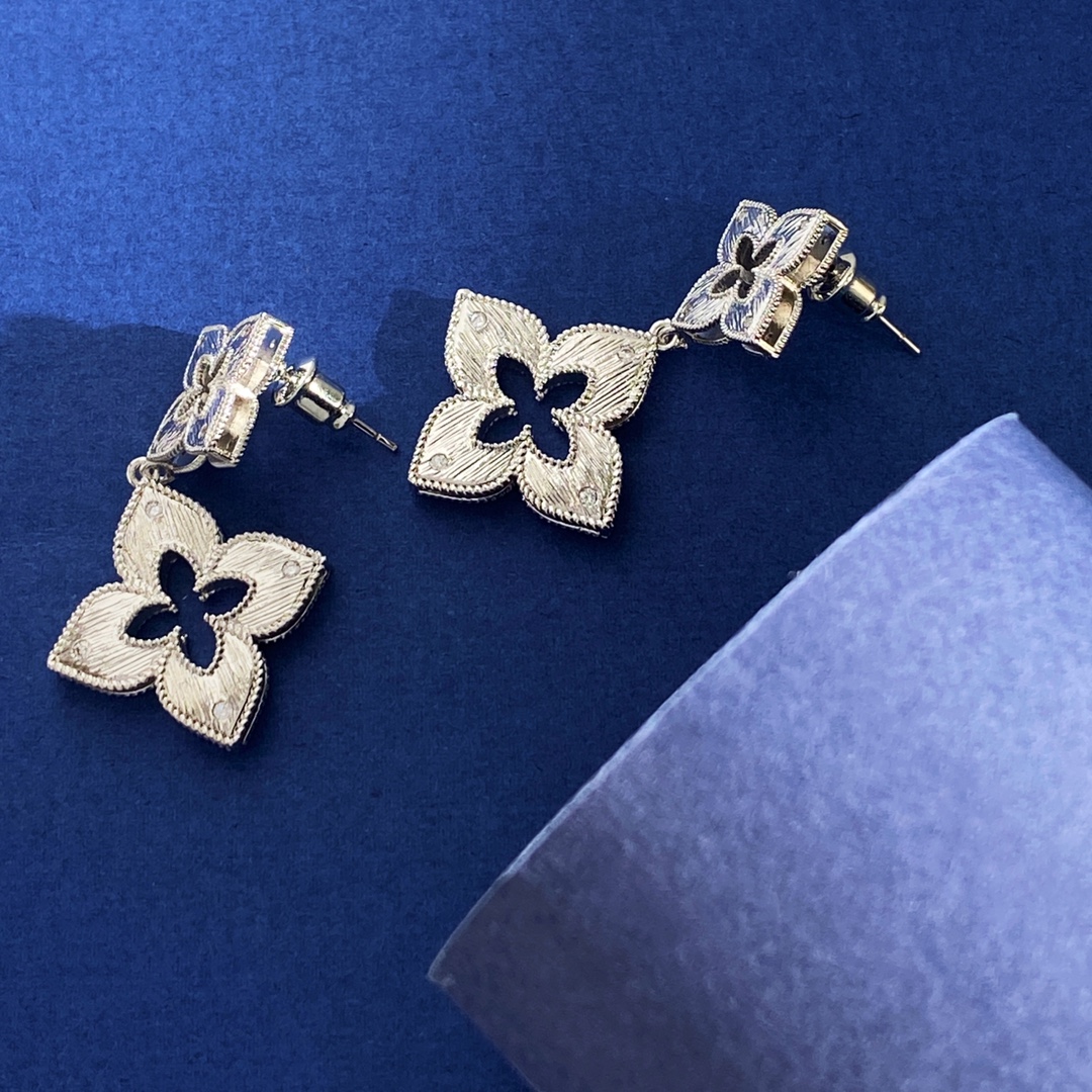 Roberto Coin Princess Flower earrings 18k white gold with diamond accents 3 8cm drop length