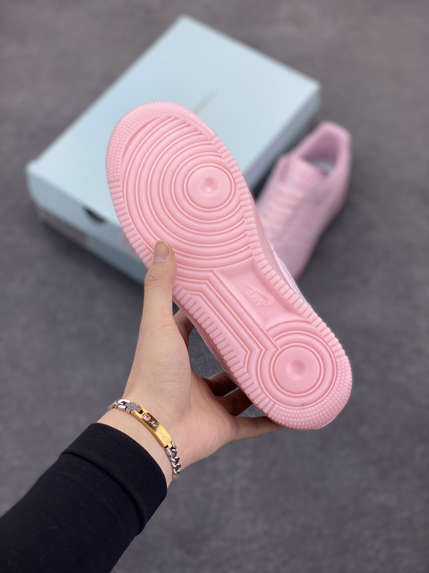 图片[5]-Nike Air Force 1 07 low空军一号 荔枝纹水晶 板鞋 原楦头原纸板 打造纯正空军版型#专注外贸渠道 全掌内置蜂窝气垫 #原盒配件 原厂中底钢印、拉帮完美 货号：CZ8065-600 尺码：36 36.5 37.5 38 38.5 39 40 40.5 41 42 42.5 43 44 44.5 45-选品中心