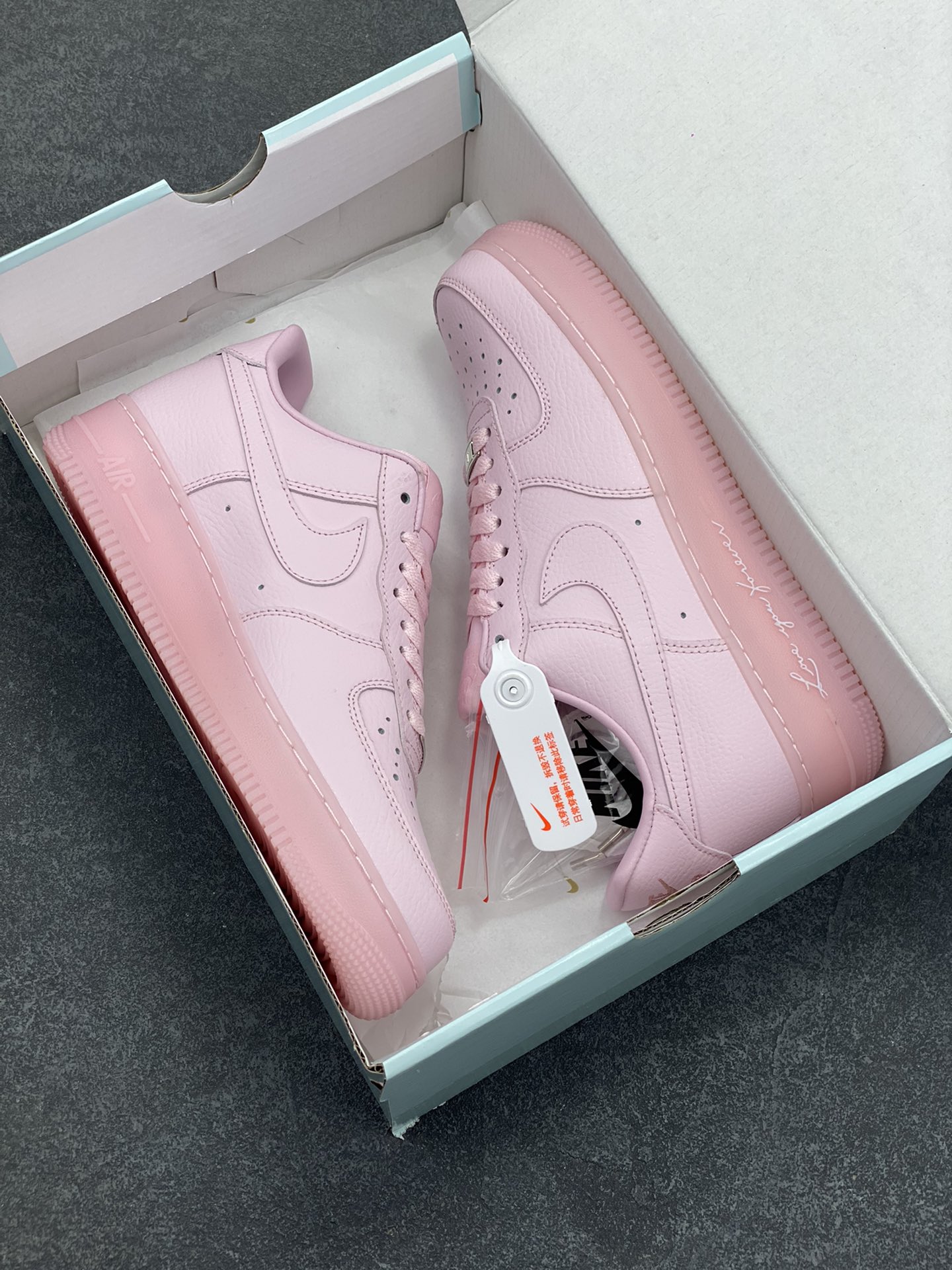 图片[9]-Nike Air Force 1 07 low空军一号 荔枝纹水晶 板鞋 原楦头原纸板 打造纯正空军版型#专注外贸渠道 全掌内置蜂窝气垫 #原盒配件 原厂中底钢印、拉帮完美 货号：CZ8065-600 尺码：36 36.5 37.5 38 38.5 39 40 40.5 41 42 42.5 43 44 44.5 45-选品中心