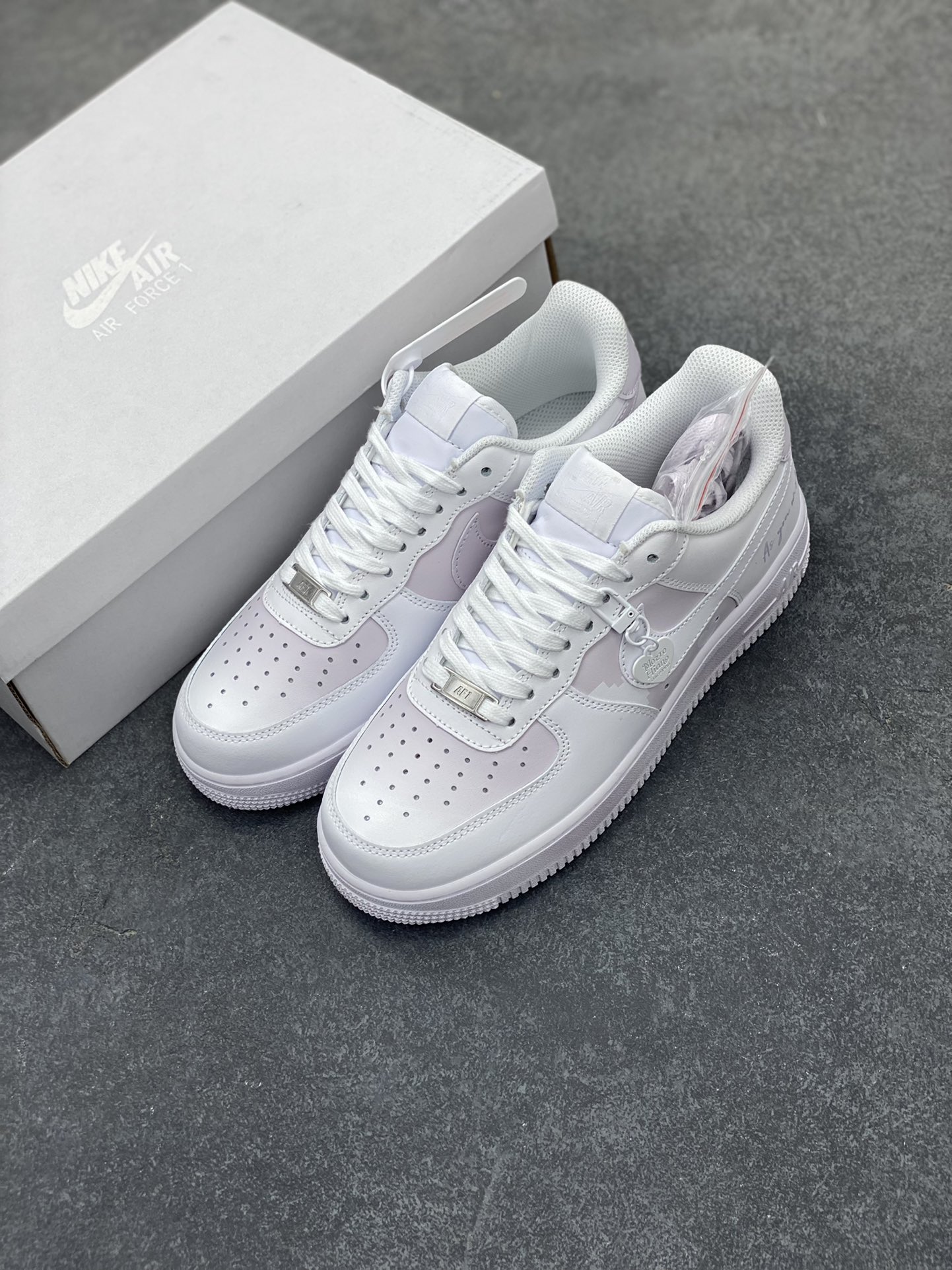 图片[8]-Nike Air Force 1 Low’07 A8系列 白粉紫 喷绘 空军一号低帮休闲板鞋 定制皮料 原厂3D打印 定制鞋盒 原楦原纸板 纯正空军版型 内置全掌气垫 货号：CW2288-111 尺码：36 36.5 37.5 38 38.5 39 40 40.5 41 42 42.5 43 44 44.5 45-选品中心