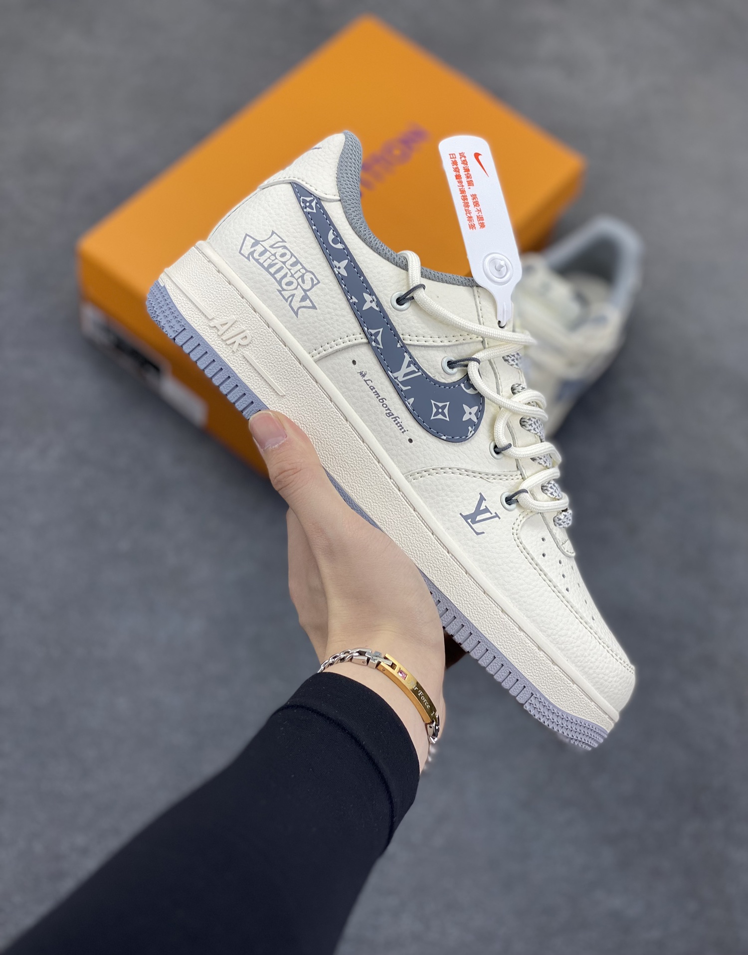 NIke Air Force 1 \’07 Low “LV联名——灰花纹抽绳”空军一号 低帮 运动鞋 休闲鞋 折边针车 工艺难度大 原楦头原纸板 原装鞋盒 定制五金配件 内置全掌气垫 原厂鞋底 货号:DM6868-065 尺码:36 36.5 37.5 38 38.5 39 40 40.5 41 42 42.5 43 44 44.5 45-选品中心