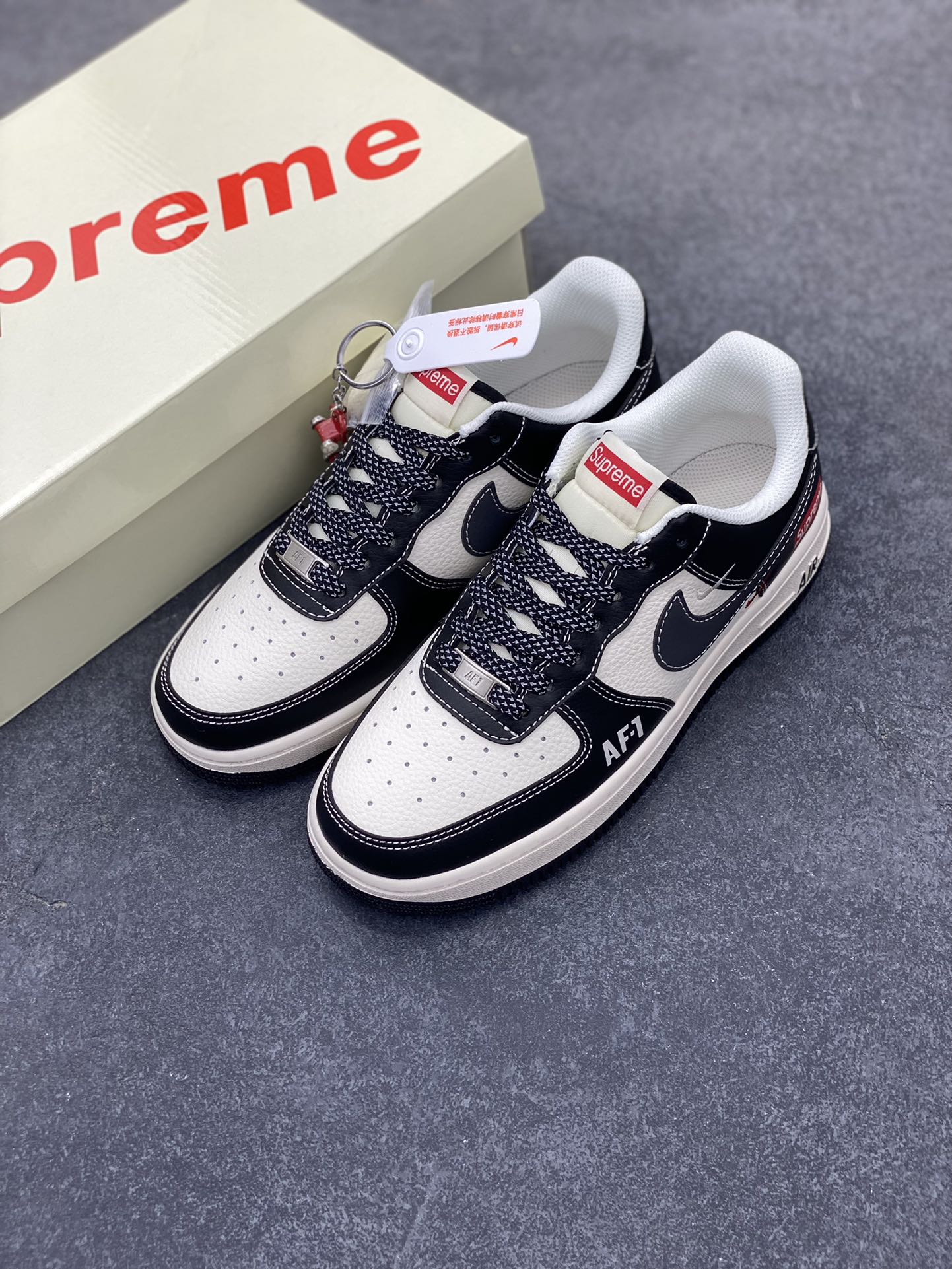 图片[8]-NIke Air Force 1 \’07 Low “Supreme联名——米黑AF1”空军一号 低帮 运动鞋 休闲鞋 折边针车 工艺难度大 原楦头原纸板 原装鞋盒 定制五金配件 内置全掌气垫 原厂鞋底 货号：HH7518-053 尺码：36 36.5 37.5 38 38.5 39 40 40.5 41 42 42.5 43 44 44.5 45-选品中心