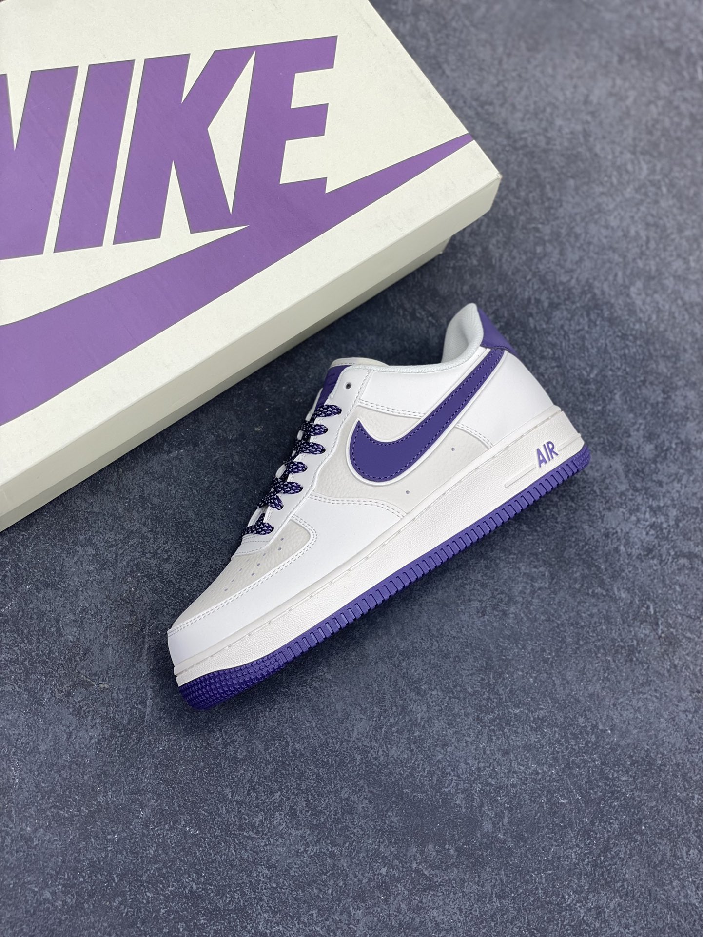 图片[7]-Nike Air Force 1 Low \’07 米紫勾 满天星低帮空军一号休闲板鞋 客供高亮3m反光 定制头成皮料 定制鞋盒 原楦原纸板 纯正版型 内置全掌气垫 货号：GL6835-015 尺码：36 36.5 37.5 38 38.5 39 40 40.5 41 42 42.5 43 44 44.5 45-选品中心