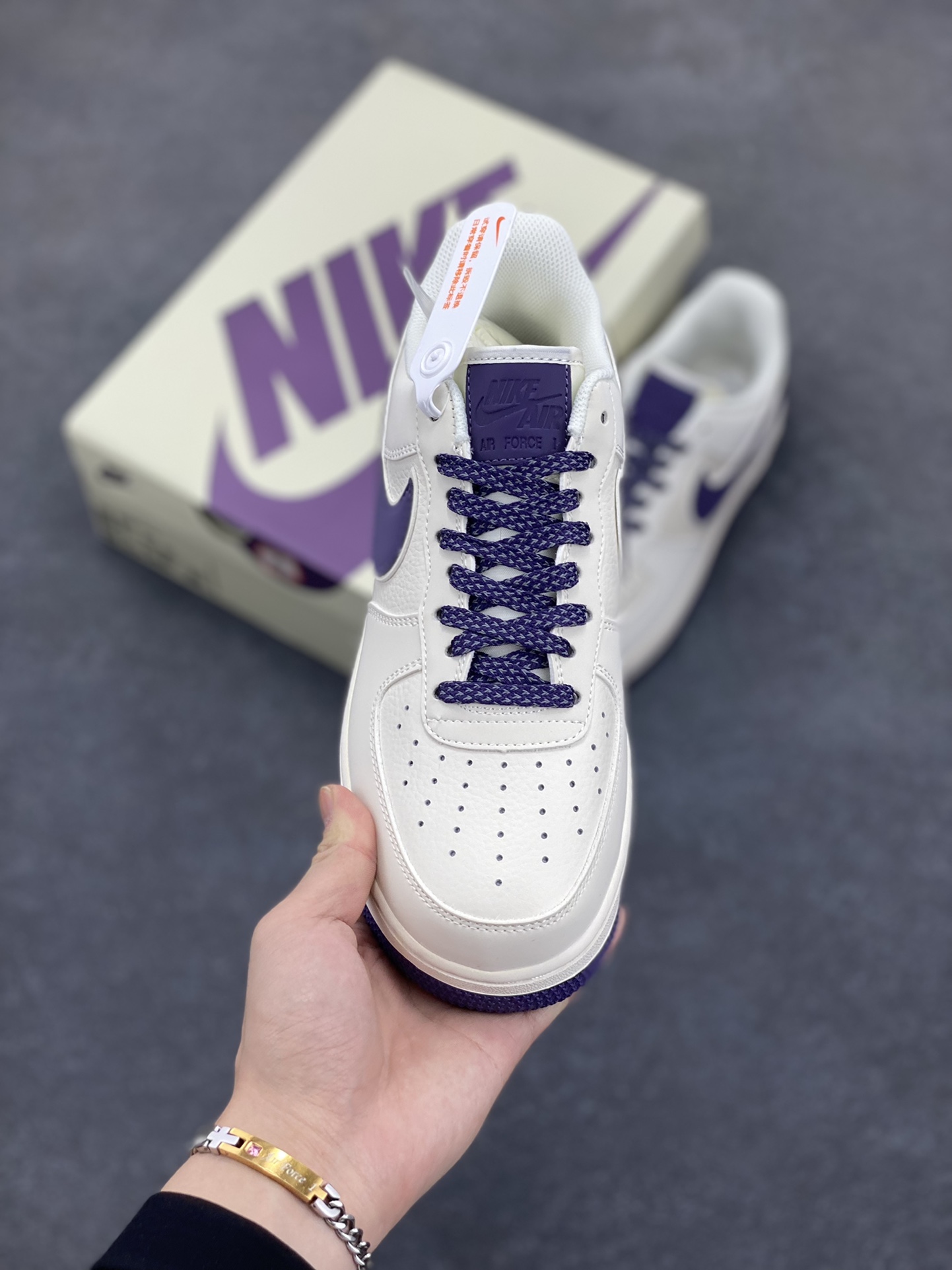 图片[2]-Nike Air Force 1 Low \’07 米紫勾 满天星低帮空军一号休闲板鞋 客供高亮3m反光 定制头成皮料 定制鞋盒 原楦原纸板 纯正版型 内置全掌气垫 货号：GL6835-015 尺码：36 36.5 37.5 38 38.5 39 40 40.5 41 42 42.5 43 44 44.5 45-选品中心