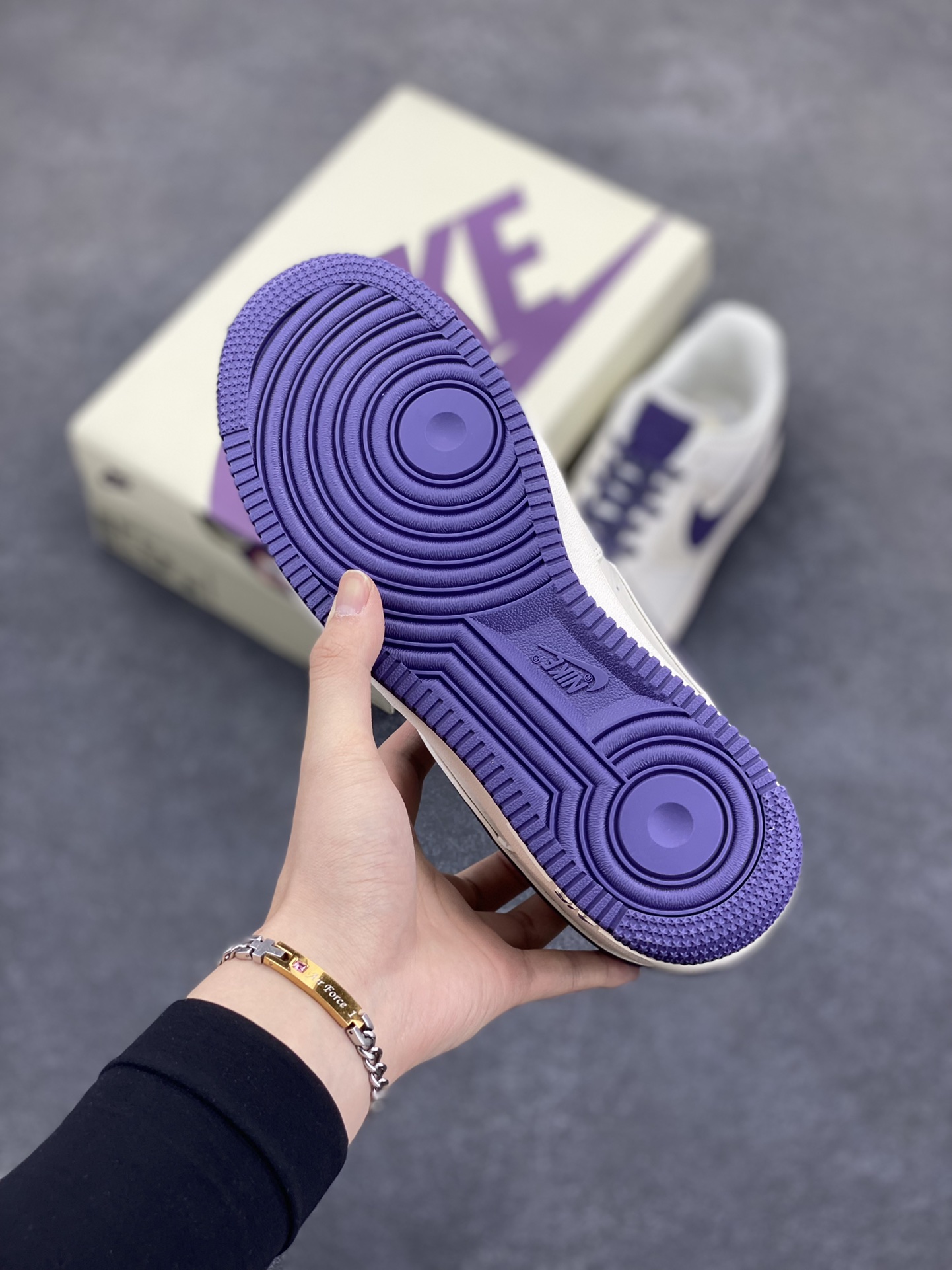图片[5]-Nike Air Force 1 Low \’07 米紫勾 满天星低帮空军一号休闲板鞋 客供高亮3m反光 定制头成皮料 定制鞋盒 原楦原纸板 纯正版型 内置全掌气垫 货号：GL6835-015 尺码：36 36.5 37.5 38 38.5 39 40 40.5 41 42 42.5 43 44 44.5 45-选品中心