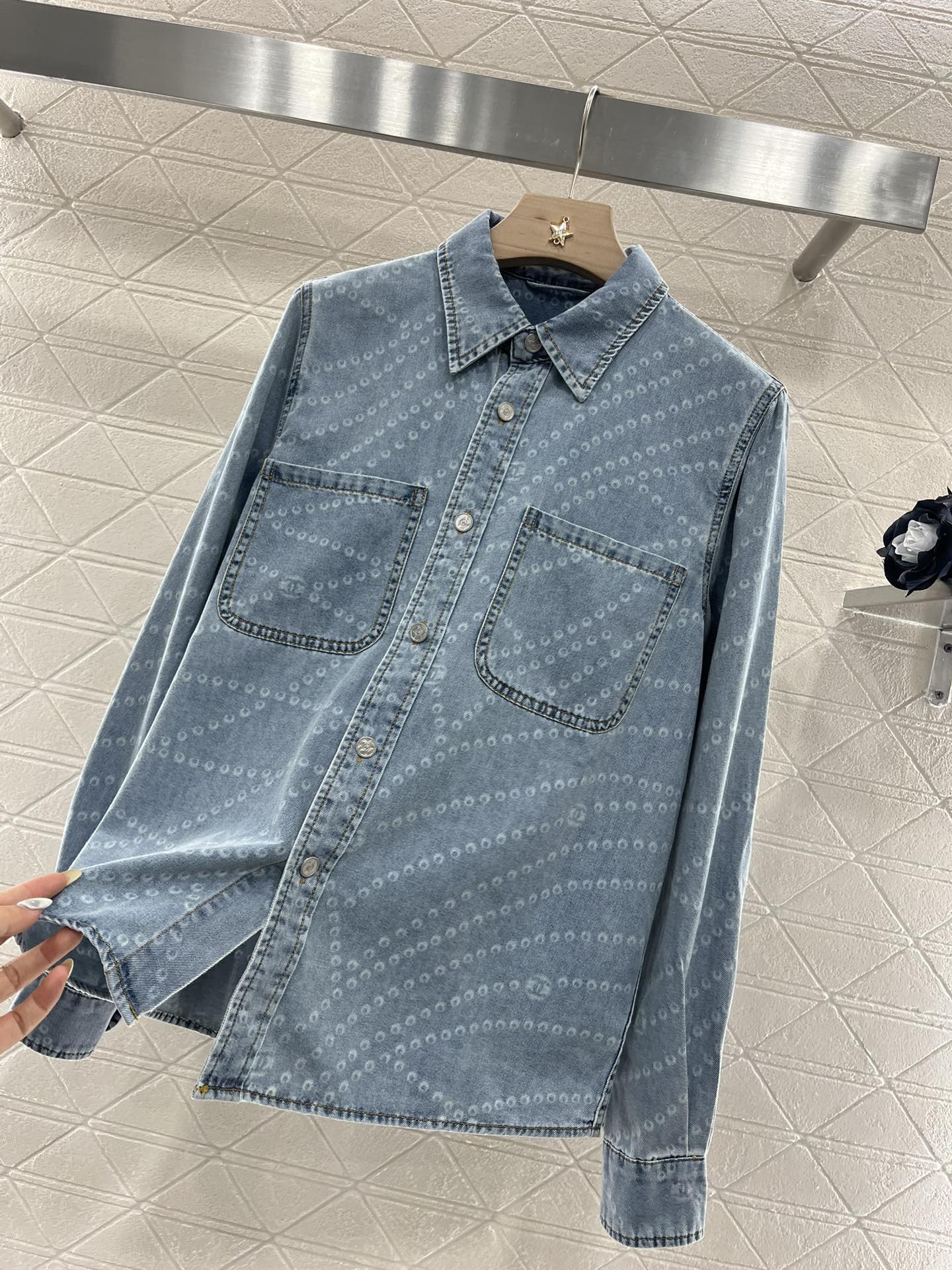 ♥Chane*♥2025新品上架
   激光珍珠链条牛仔衬衫
定制YB斜纹全棉牛仔材质 酵素水洗工艺 成