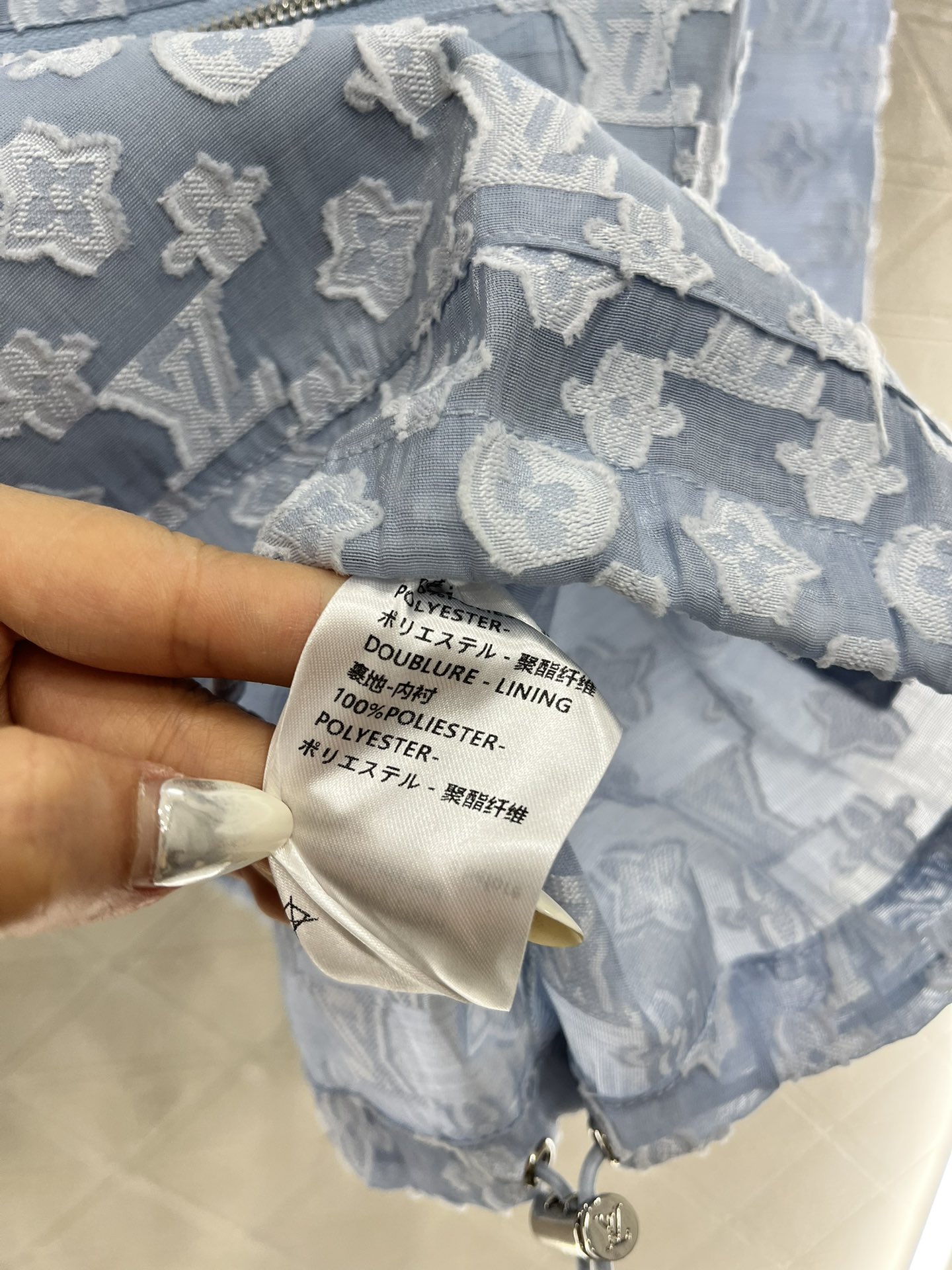 ♥Louis Vuitto*♥2025新品上架
   提花连帽卫衣短裤套装
定制YB斜纹全棉材质 提花工