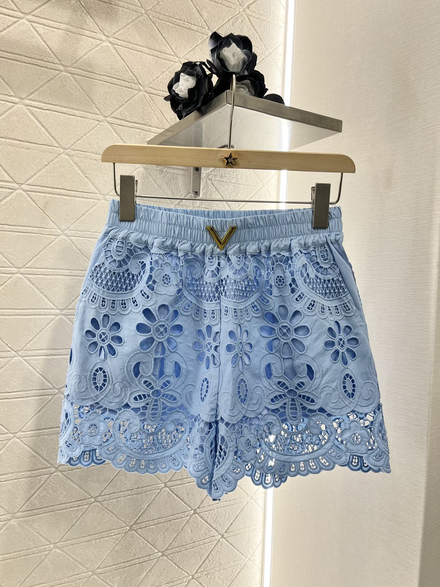 ♥Valentin*♥2025新品上架
    蕾丝衬衫短裤套装
定制YB斜纹全棉材质 亲肤舒适 透气垂