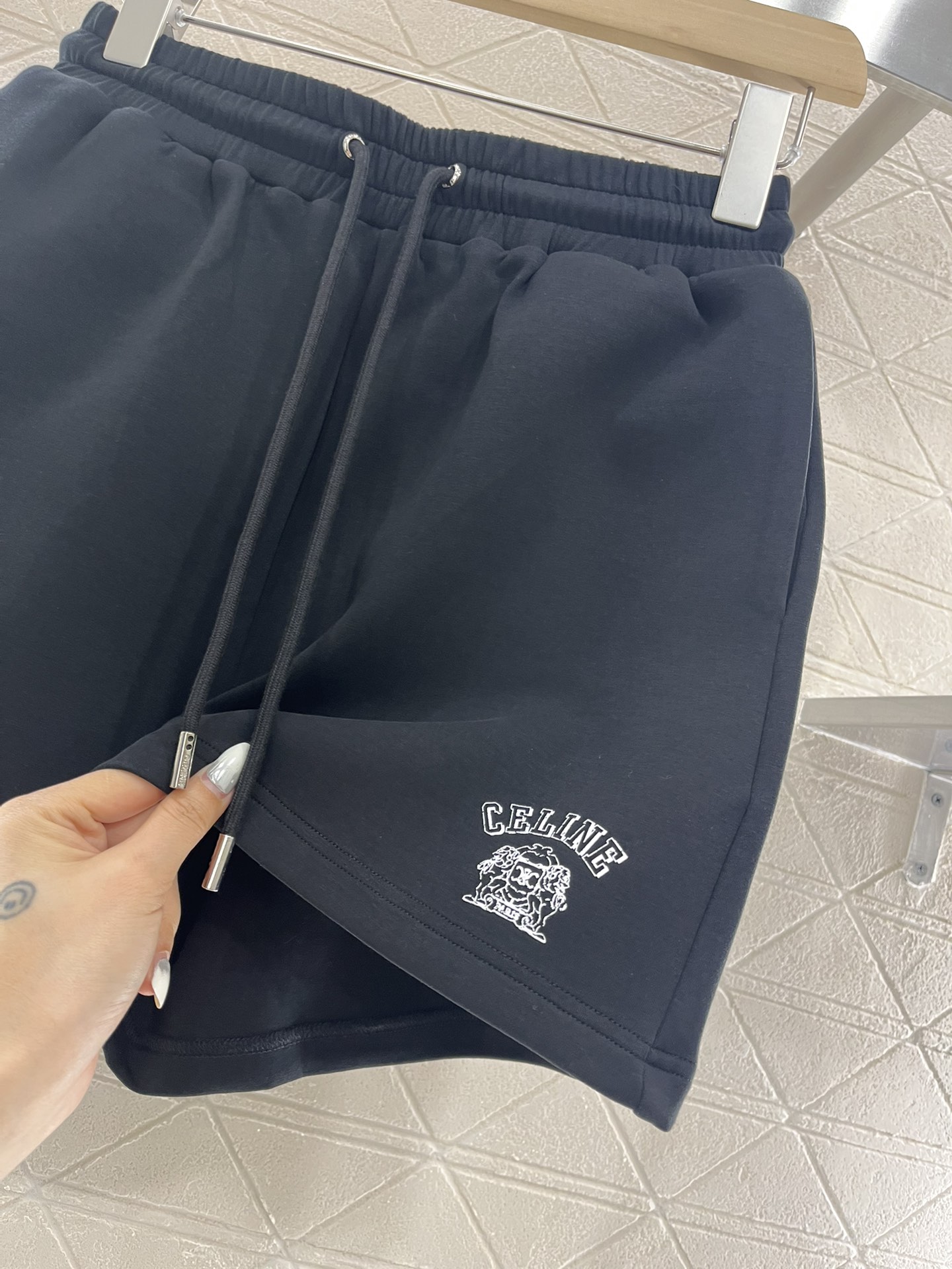 ♥Celin*♥2025新品上架
  圆领印花上衣短裤套装
定制YB原生全棉材质 透气舒适 质感十足 印