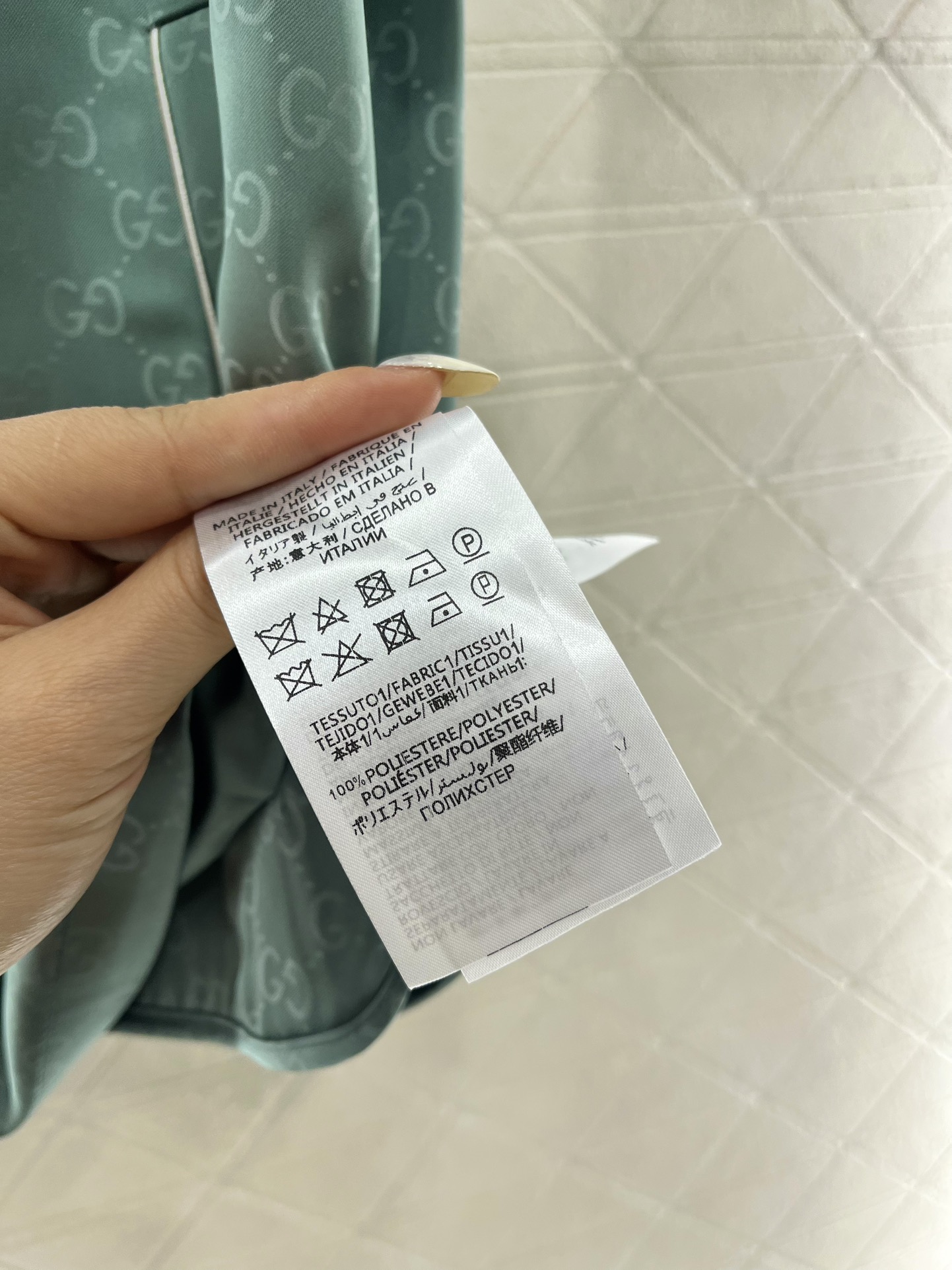 ♥Gucc*♥2025新品上架
  提花外套短裙套装
定制YB提花醋酸材质 质感光泽 垂顺舒适 拉链短袖