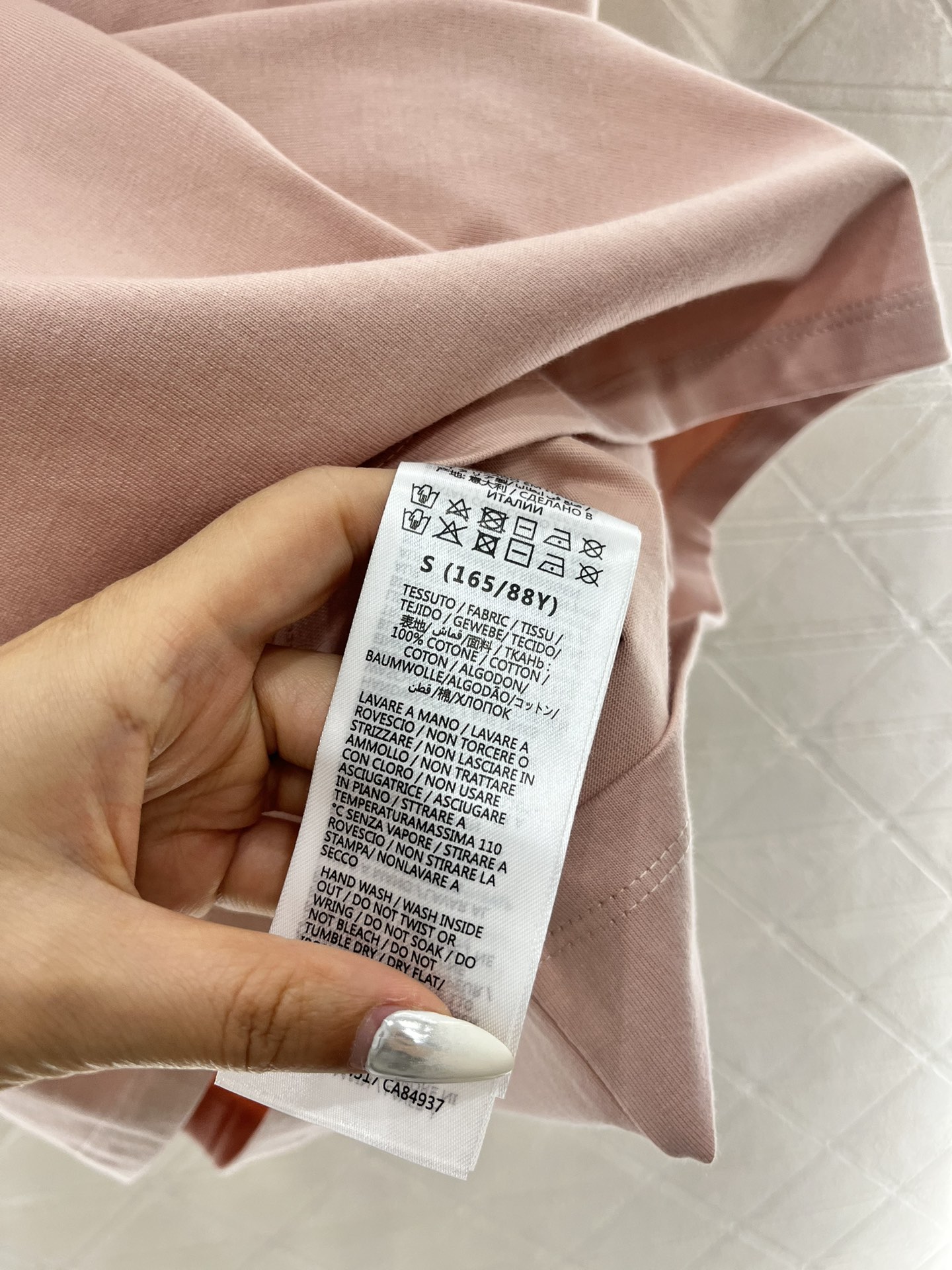 ♥Gucc*♥2025新品上架
      玫瑰刺绣𝑇𝑒𝑒
定制YB原生全棉材质 透气舒适 质感十足 宽