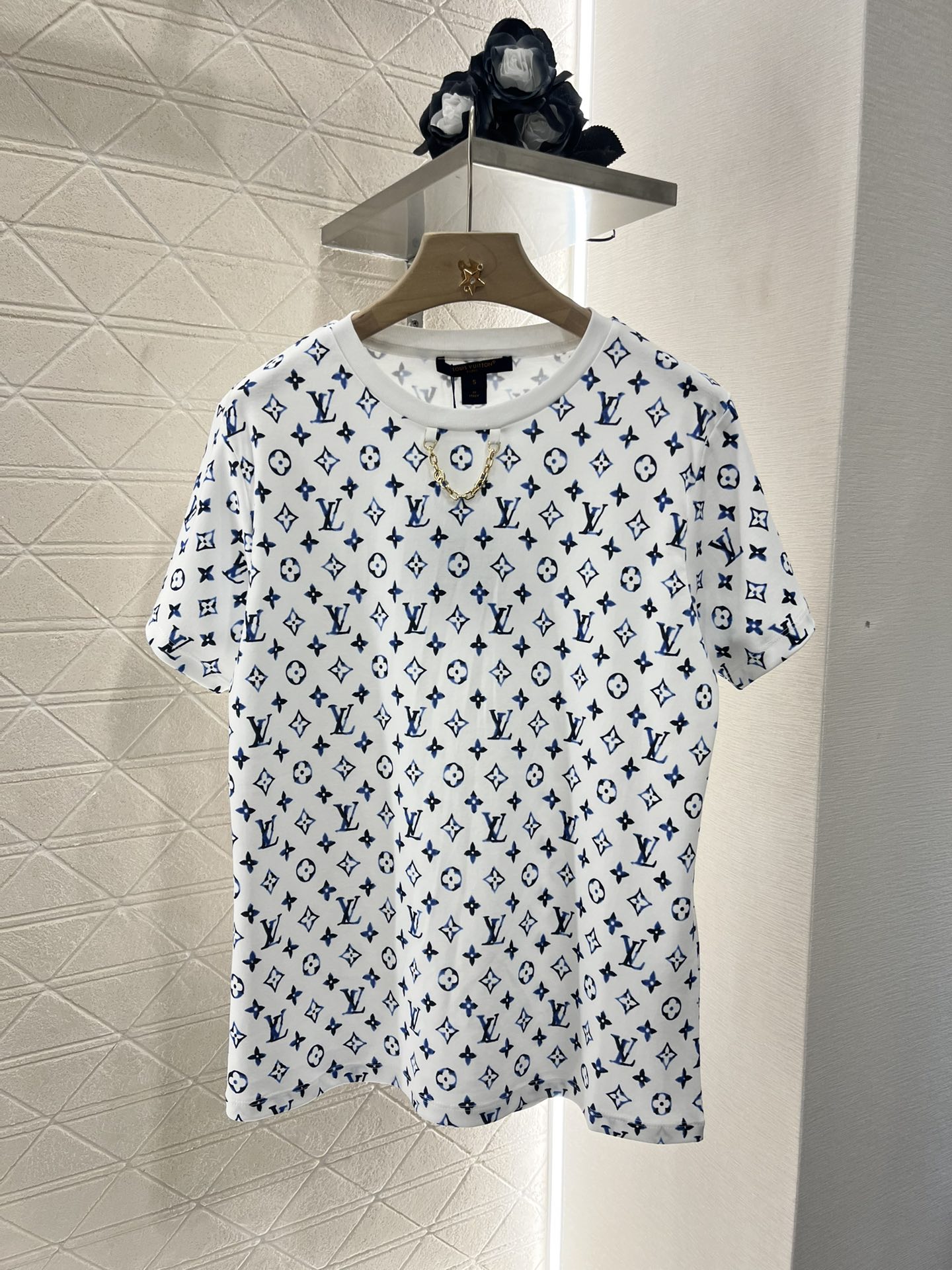 ♥Louis Vuitto*♥2025新品上架
      圆领印花链条𝑇𝑒𝑒
定制YB原生全棉材质 透
