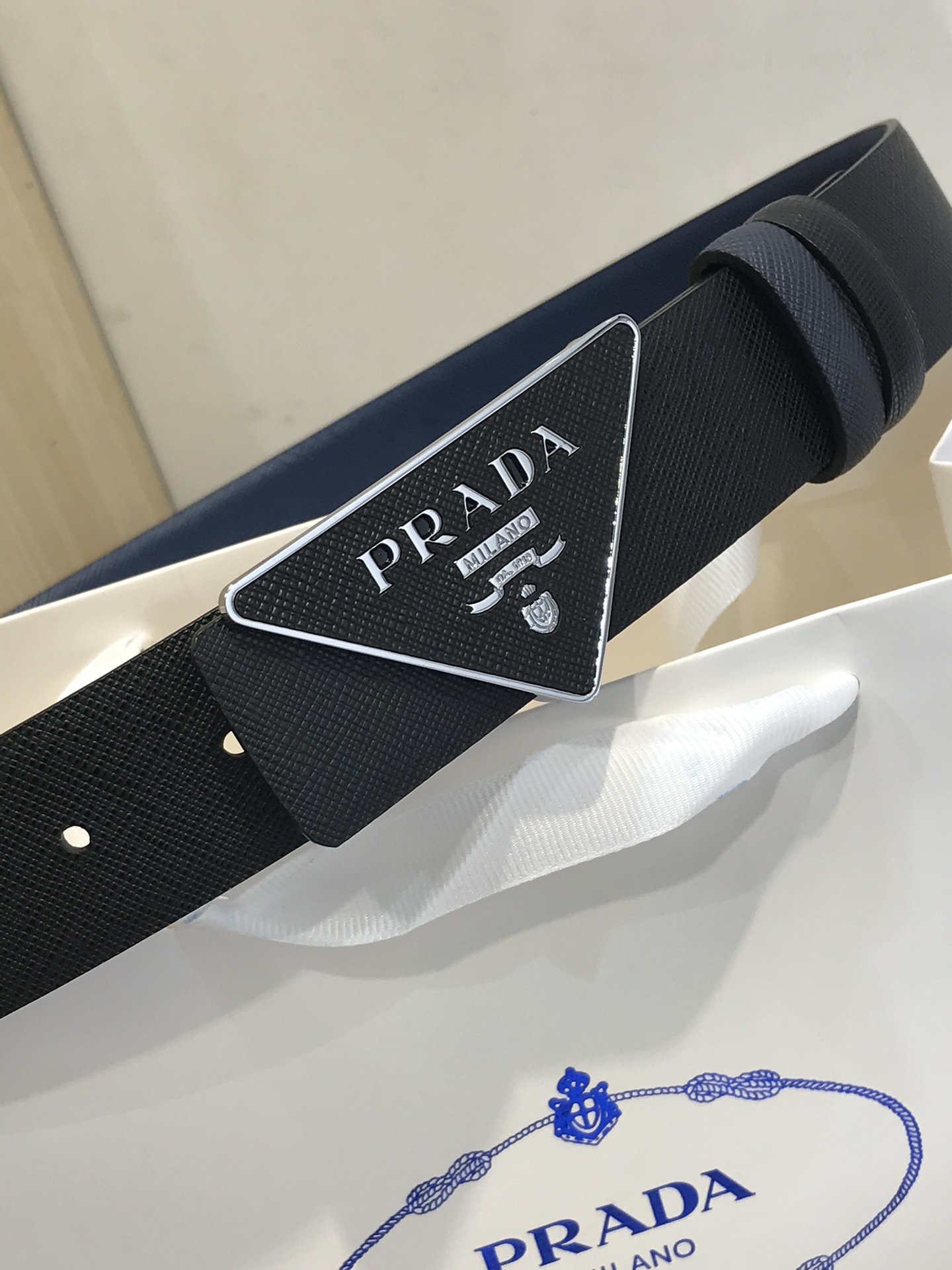 💯💯配送专柜包装 打孔针 特批 210宽35MM，支持NFC 原单双面进口头层牛皮带身，搭配原版经典三角