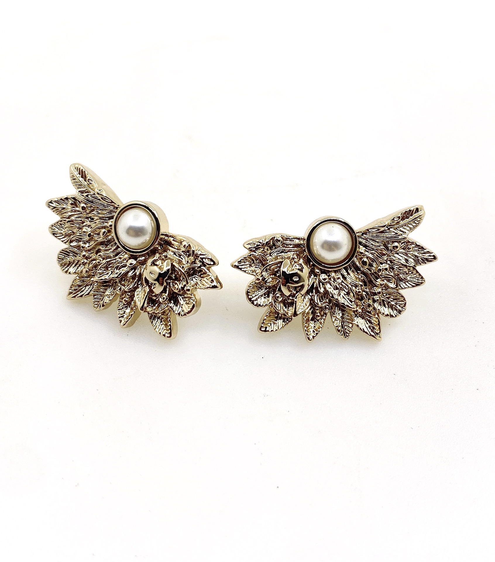 NO:111575,ch*nel latest light gold leaf earrings] consistent ZP brass material, jewelry quality, earrings19860909ch*nel 最新款浅金树叶耳环】一致ZP黄铜材质,饰品精品,earrings,Jewelry