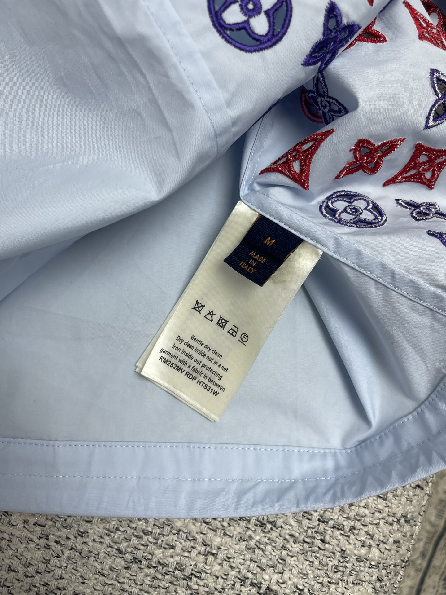 Louis Vuitton Poplin Embroidered Pocket Shirt, Short Sleeve, Light Blue 8 i1744619378 3566 7