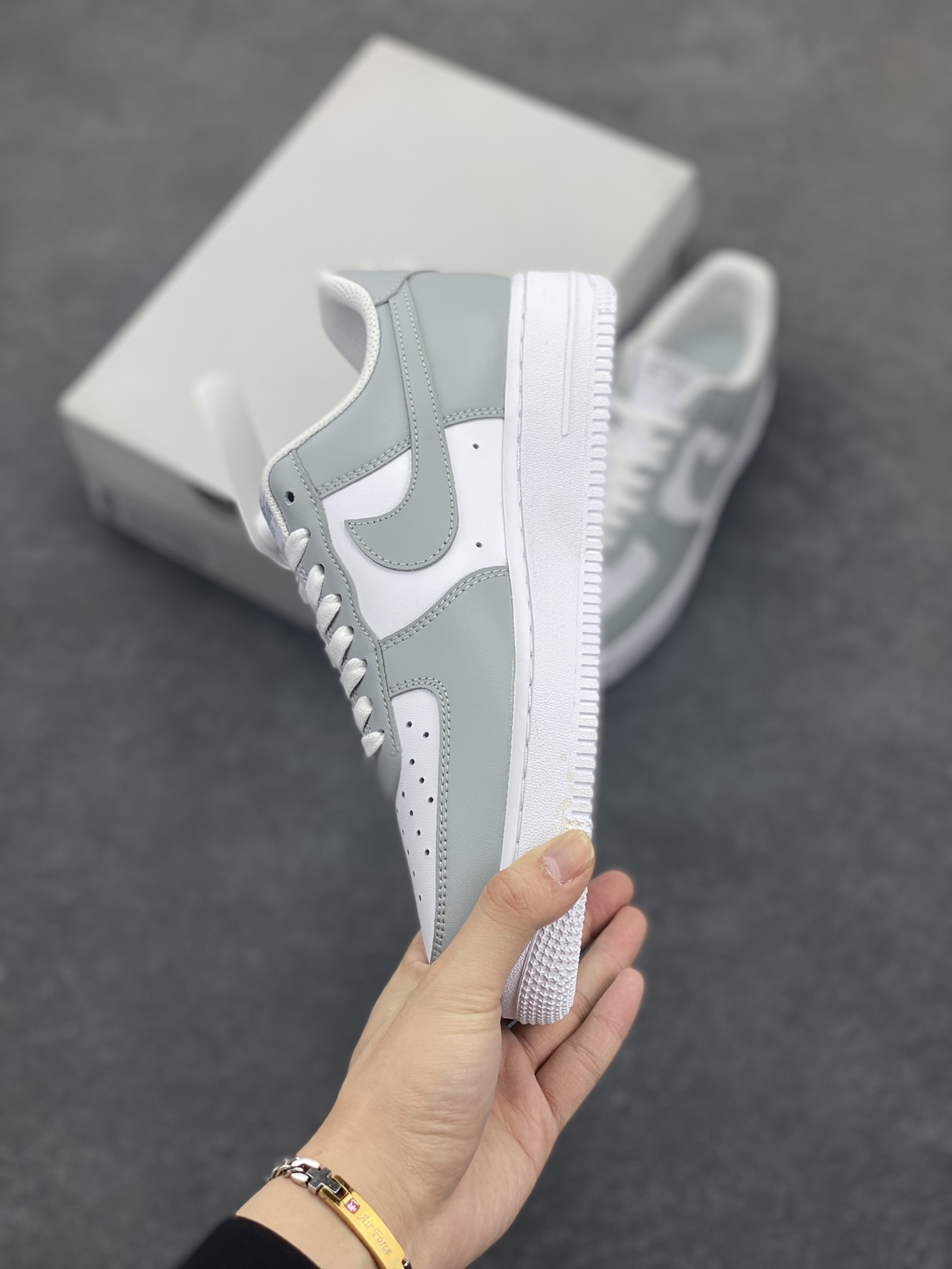 图片[3]-Nike Air Force 1 Low 灰白 空军一号低帮运动休闲板鞋 官方同步 原装级别 原楦头原纸板 打造纯正空军版型#专注外贸渠道 全掌内置蜂窝气垫 #原盒配件 原厂中底钢印、拉帮完美 货号：FD9763-101 尺码：35.5 36 36.5 37.5 38 38.5 39 40 40.5 41 42 42.5 43 44 44.5 45-选品中心
