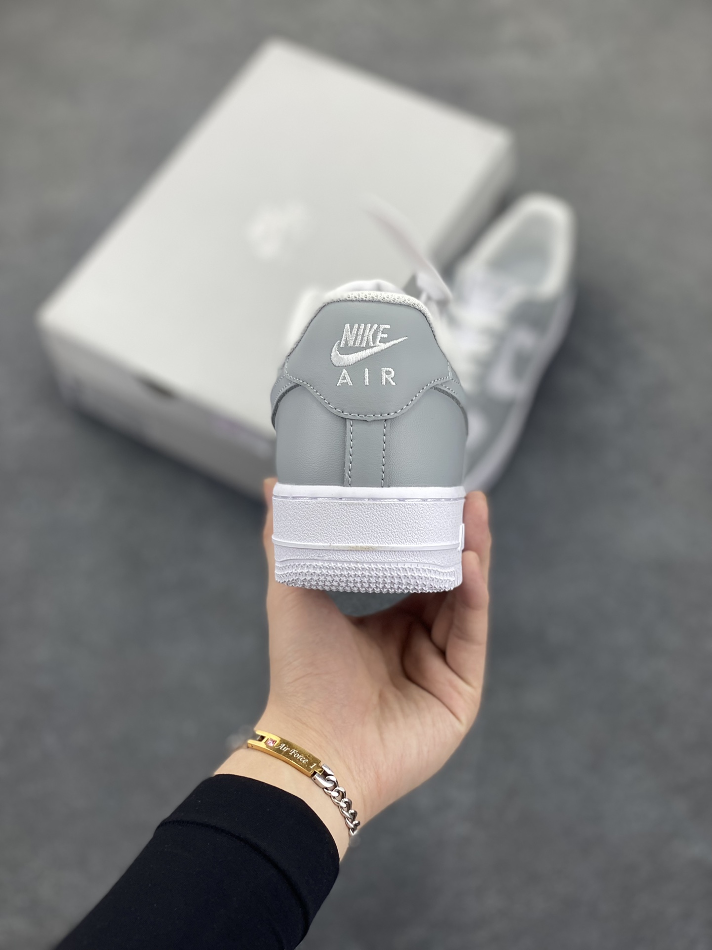 图片[4]-Nike Air Force 1 Low 灰白 空军一号低帮运动休闲板鞋 官方同步 原装级别 原楦头原纸板 打造纯正空军版型#专注外贸渠道 全掌内置蜂窝气垫 #原盒配件 原厂中底钢印、拉帮完美 货号：FD9763-101 尺码：35.5 36 36.5 37.5 38 38.5 39 40 40.5 41 42 42.5 43 44 44.5 45-选品中心