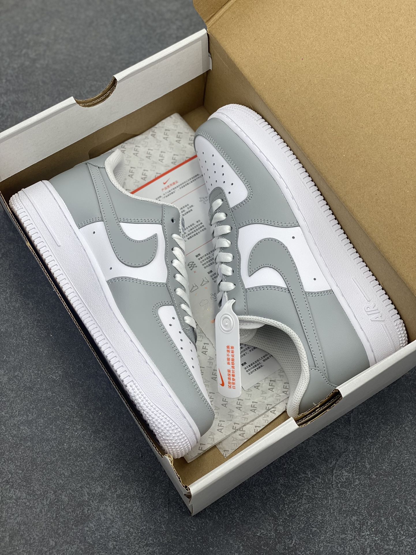 图片[9]-Nike Air Force 1 Low 灰白 空军一号低帮运动休闲板鞋 官方同步 原装级别 原楦头原纸板 打造纯正空军版型#专注外贸渠道 全掌内置蜂窝气垫 #原盒配件 原厂中底钢印、拉帮完美 货号：FD9763-101 尺码：35.5 36 36.5 37.5 38 38.5 39 40 40.5 41 42 42.5 43 44 44.5 45-选品中心