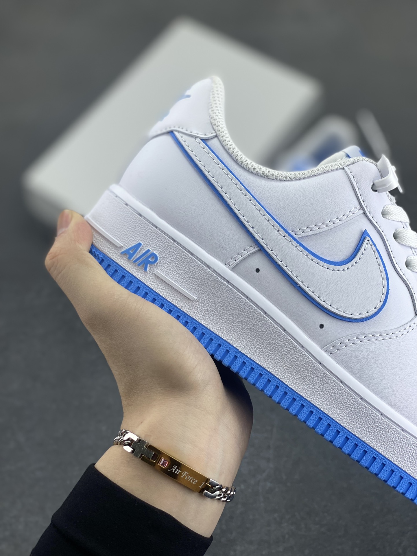 图片[6]-Nike Air Force 1 Low 白蓝边 空军一号低帮运动休闲板鞋 原楦头原纸板 打造纯正空军版型 专注外贸渠道 全掌内置蜂窝气垫 原盒配件 原厂中底钢印、拉帮完美 货号：DV0788-101 尺码：35.5 36 36.5 37.5 38 38.5 39 40 40.5 41 42 42.5 43 44 44.5 45-选品中心