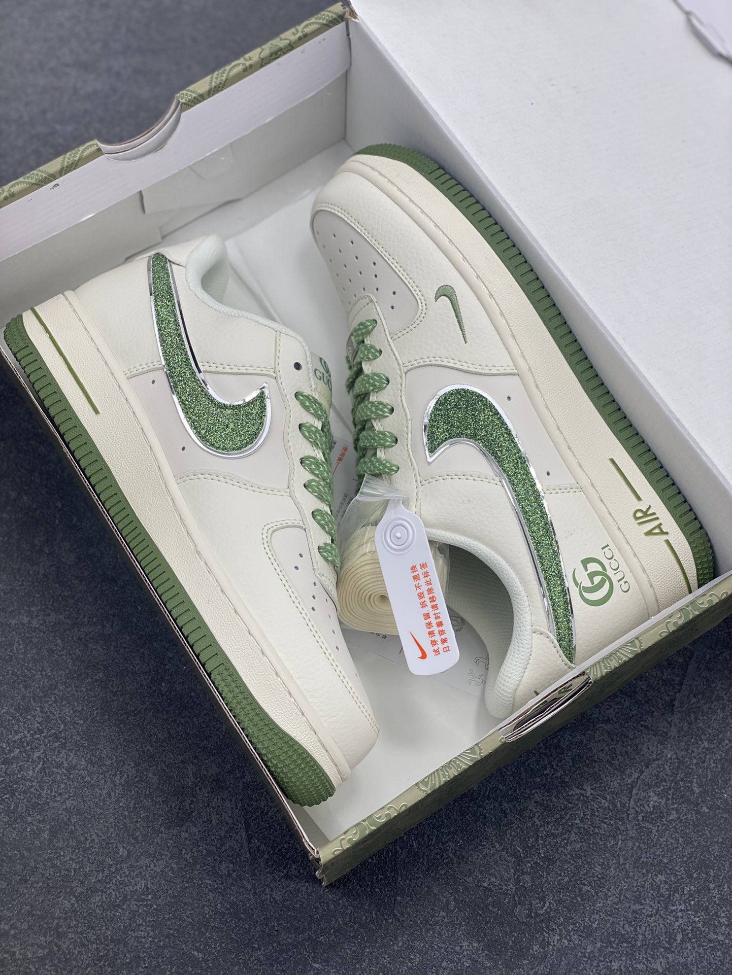 图片[9]-NIke Air Force 1 \’07 Low “古驰联名”空军一号 低帮 运动鞋 休闲鞋 折边针车 工艺难度大 原楦头原纸板 原装鞋盒 定制五金配件 内置全掌气垫 原厂鞋底 货号：QY6818-607 尺码：36 36.5 37.5 38 38.5 39 40 40.5 41 42 42.5 43 44 44.5 45-选品中心