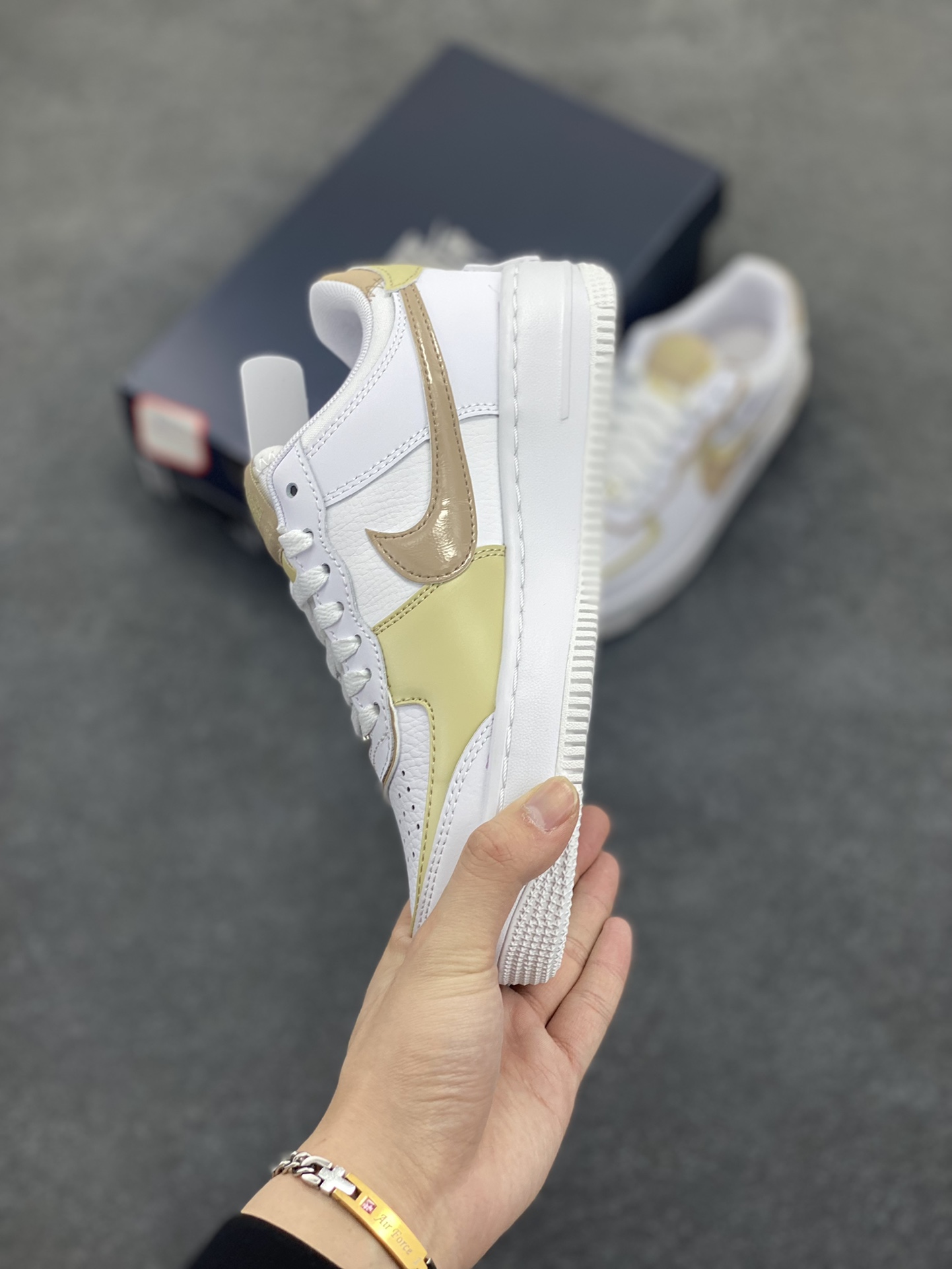 图片[3]-NK Air Force 1 Shadow 轻量增高低帮百搭板鞋\”拼接马卡龙\” 全新少女系解构主义设计双层轻量EVA发泡中底+防滑RB橡胶外圈底鞋底 原楦头原纸板 打造纯正空军版型 专注外贸渠道 全掌内置蜂窝气垫 原盒配件 原厂中底钢印、拉帮完美 货号：DZ1847-111 尺码：35.5 36 36.5 37.5 38 38.5 39 40-选品中心