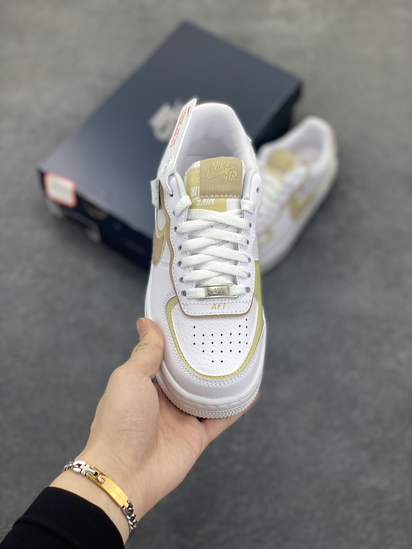 图片[2]-NK Air Force 1 Shadow 轻量增高低帮百搭板鞋\”拼接马卡龙\” 全新少女系解构主义设计双层轻量EVA发泡中底+防滑RB橡胶外圈底鞋底 原楦头原纸板 打造纯正空军版型 专注外贸渠道 全掌内置蜂窝气垫 原盒配件 原厂中底钢印、拉帮完美 货号：DZ1847-111 尺码：35.5 36 36.5 37.5 38 38.5 39 40-选品中心