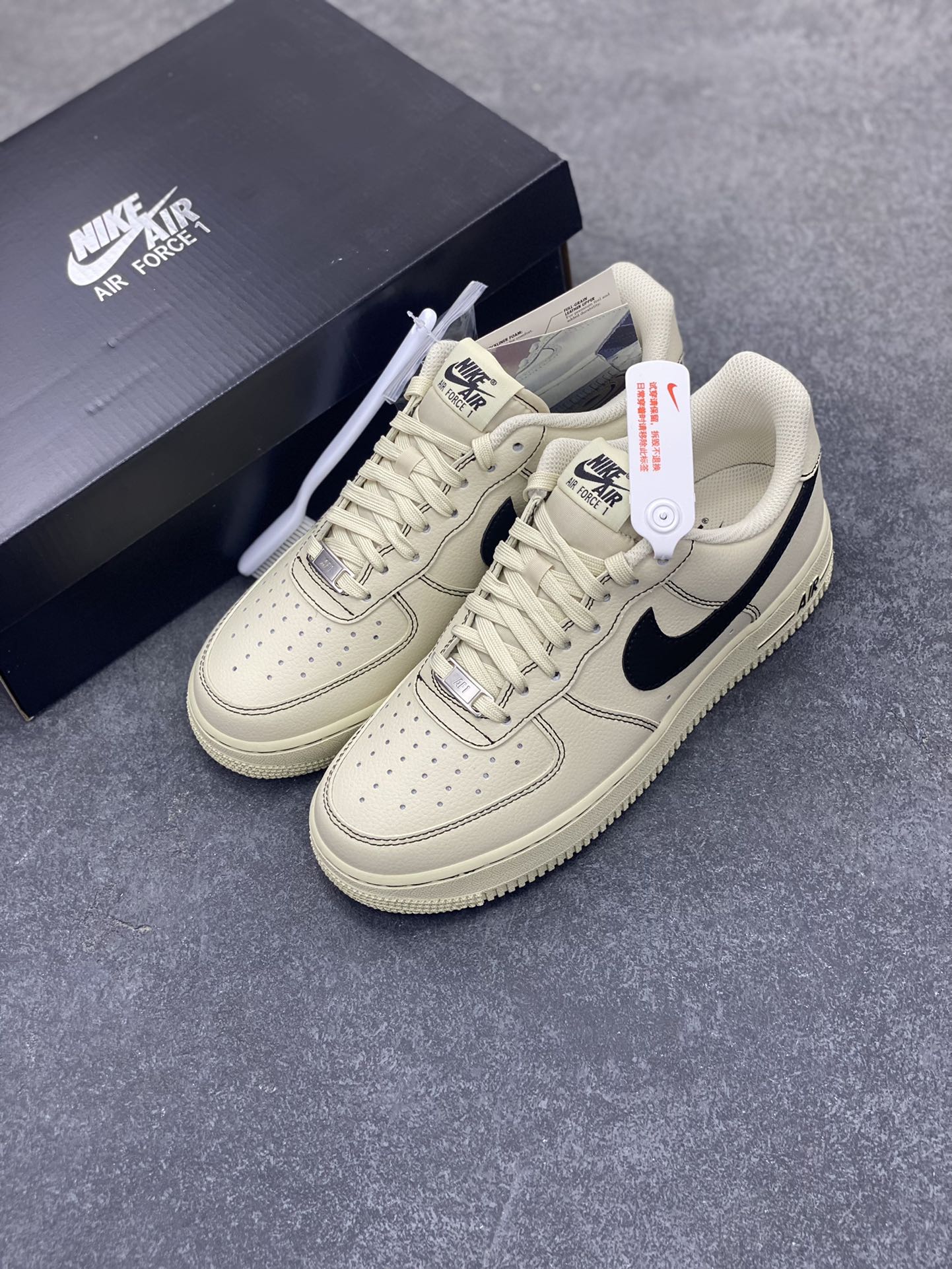 图片[8]-HY版本💯 Nike Air Force 1 Low 白黑 原楦头原纸板 打造纯正空军版型 专注外贸渠道 全掌内置蜂窝气垫 原盒配件 原厂中底钢印、拉帮完美 货号：HQ2037-200 尺码：36 36.5 37.5 38 38.5 39 40 40.5 41 42 42.5 43 44 44.5 45 46-选品中心