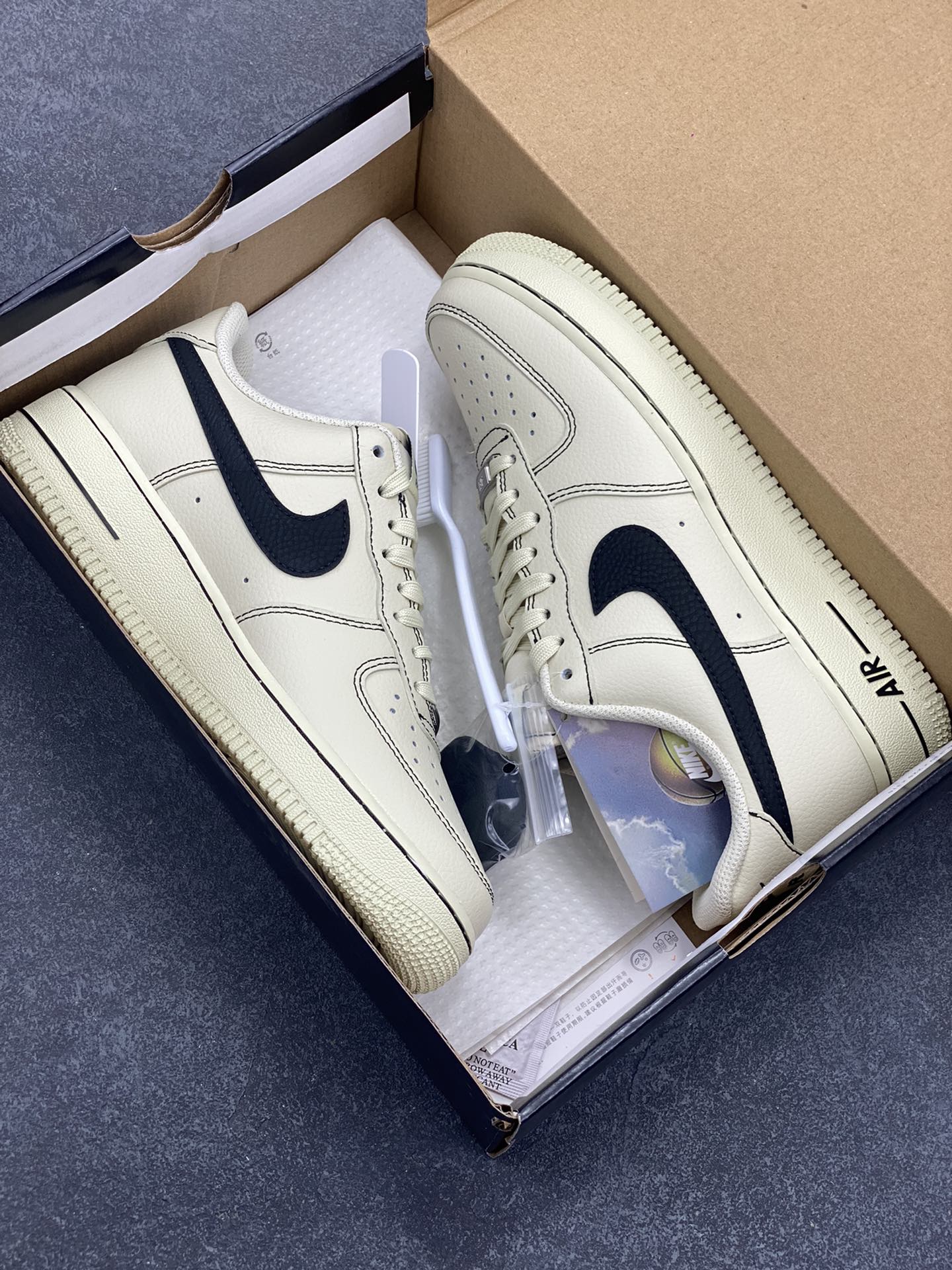 图片[9]-HY版本💯 Nike Air Force 1 Low 白黑 原楦头原纸板 打造纯正空军版型 专注外贸渠道 全掌内置蜂窝气垫 原盒配件 原厂中底钢印、拉帮完美 货号：HQ2037-200 尺码：36 36.5 37.5 38 38.5 39 40 40.5 41 42 42.5 43 44 44.5 45 46-选品中心