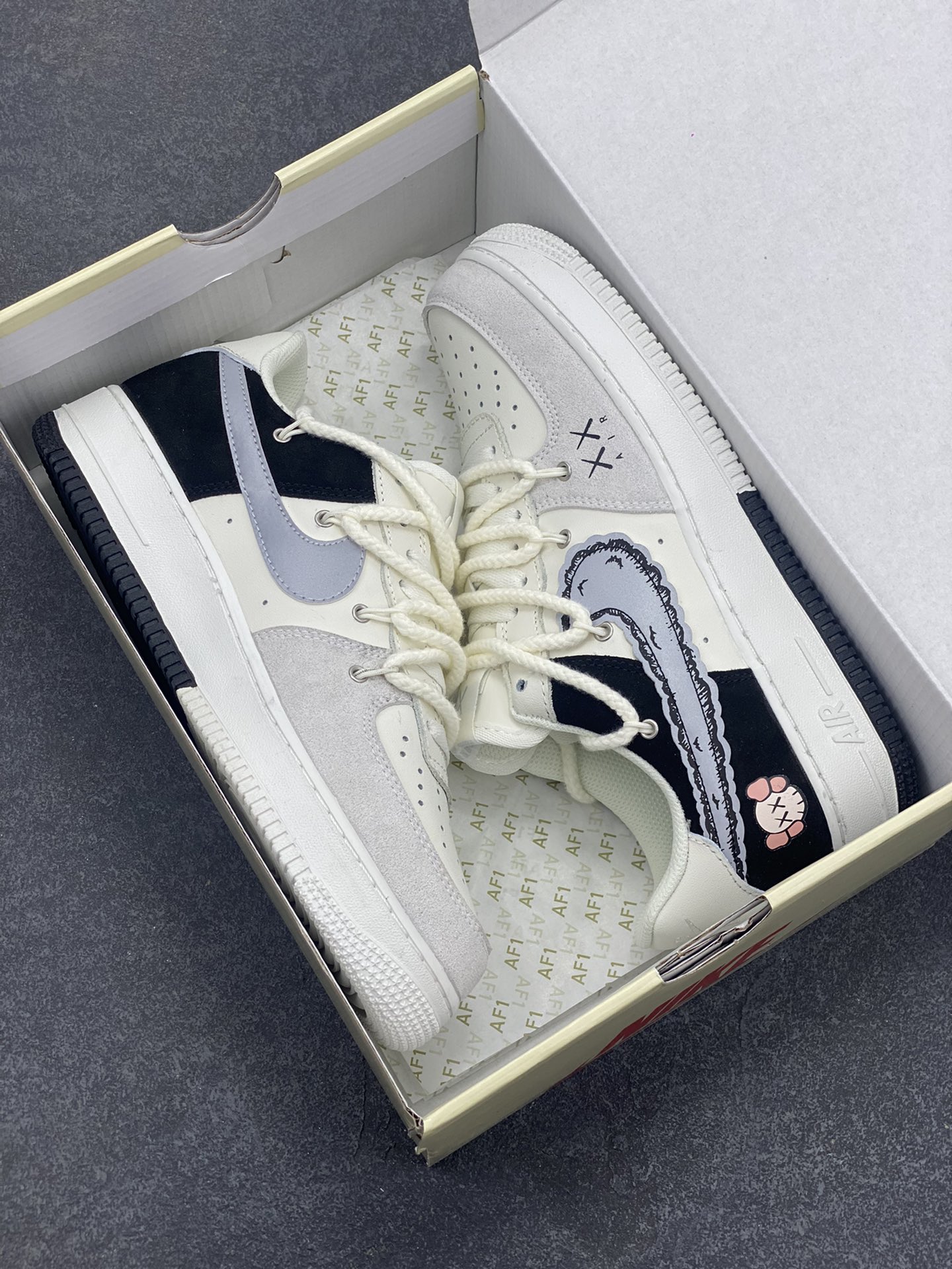 图片[9]-Nike Air Force 1 Low 07 x 暴力熊 原楦头原纸板 打造纯正低帮空军版型 专注外贸渠道 全掌内置蜂窝气垫 原盒配件 原厂中底钢印、拉帮完美 货号：SL-888833 尺码：36 36.5 37.5 38 38.5 39 40 40.5 41 42 42.5 43 44 44.5 45-选品中心