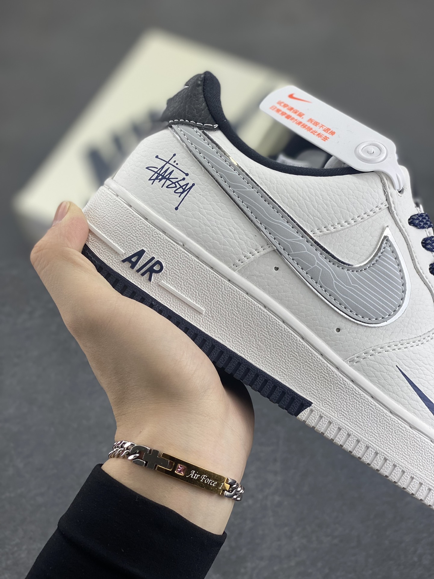 图片[6]-NIke Air Force 1 \’07 Low “斯图西联名”空军一号 低帮 运动鞋 休闲鞋 折边针车 工艺难度大 原楦头原纸板 原装鞋盒 定制五金配件 内置全掌气垫 原厂鞋底 货号：DQ6628-156 尺码：36 36.5 37.5 38 38.5 39 40 40.5 41 42 42.5 43 44 44.5 45-选品中心