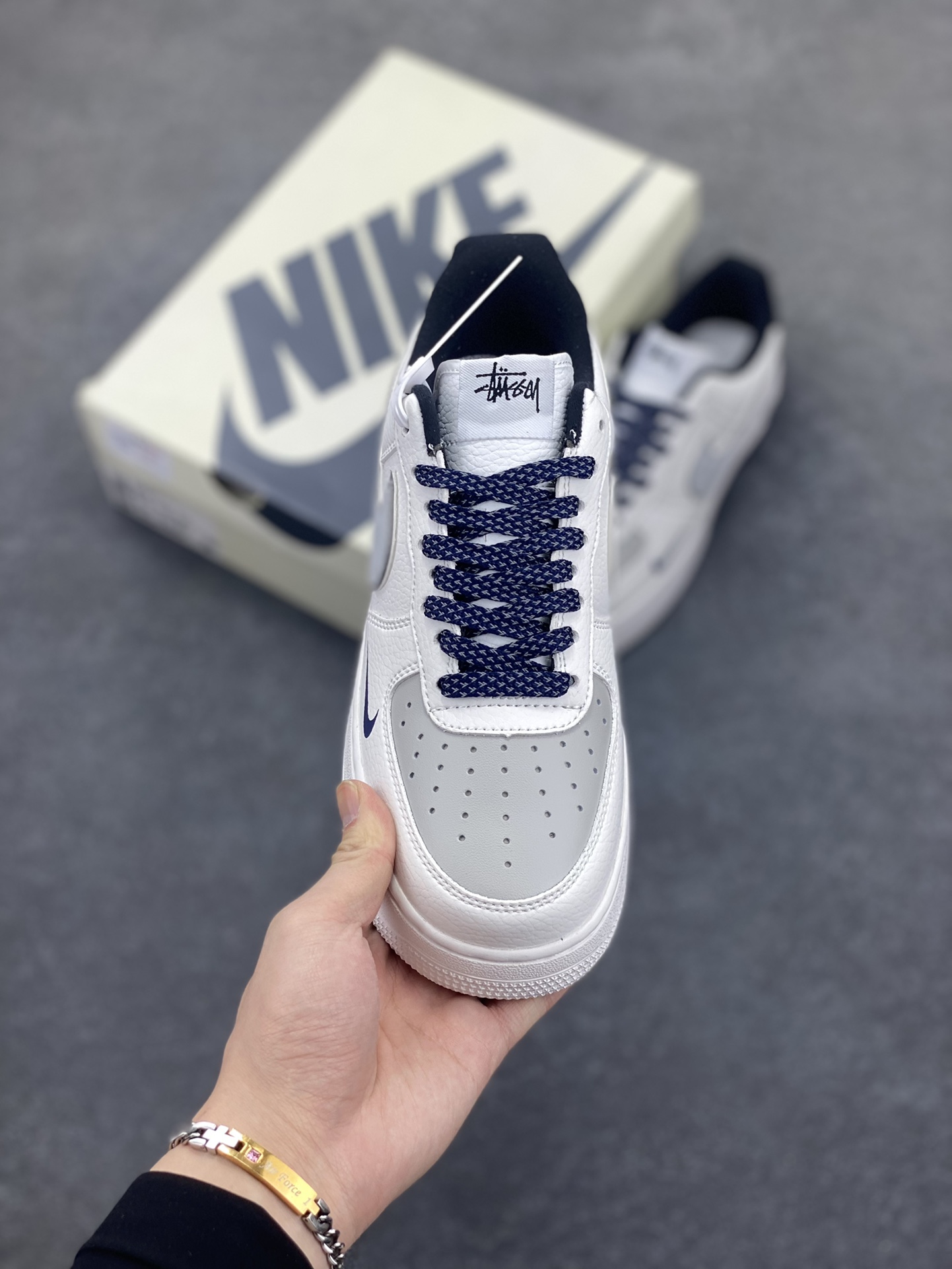图片[2]-NIke Air Force 1 \’07 Low “斯图西联名”空军一号 低帮 运动鞋 休闲鞋 折边针车 工艺难度大 原楦头原纸板 原装鞋盒 定制五金配件 内置全掌气垫 原厂鞋底 货号：DQ6628-156 尺码：36 36.5 37.5 38 38.5 39 40 40.5 41 42 42.5 43 44 44.5 45-选品中心