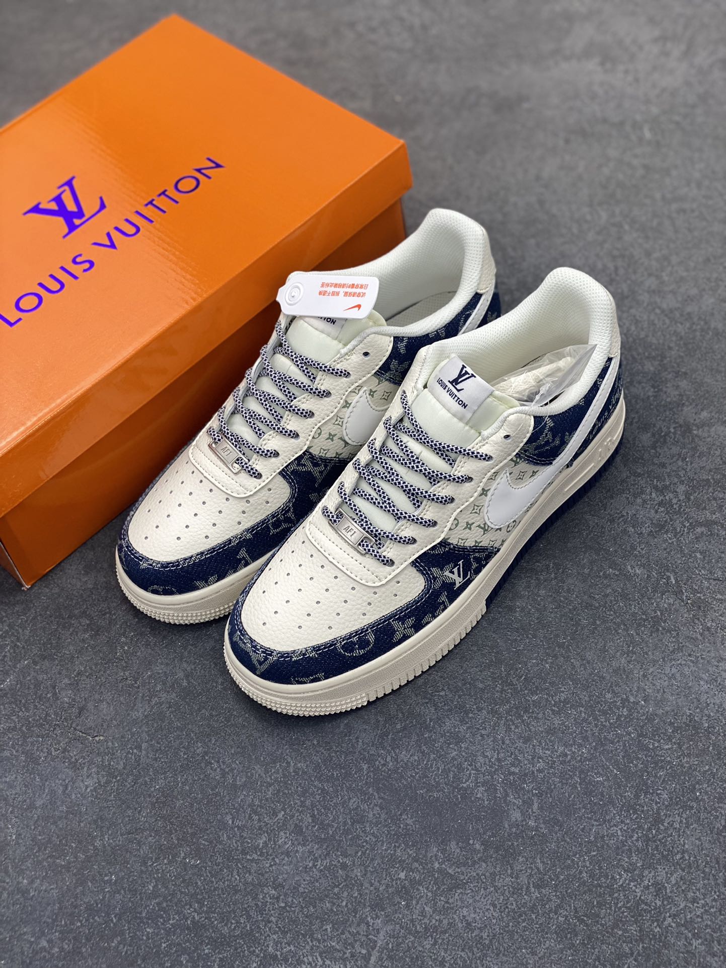 图片[8]-NIke Air Force 1 \’07 Low “LV联名——双拼蓝牛仔”空军一号 低帮 运动鞋 休闲鞋 折边针车 工艺难度大 原楦头原纸板 原装鞋盒 定制五金配件 内置全掌气垫 原厂鞋底 货号：YX5066-318 尺码：36 36.5 37.5 38 38.5 39 40 40.5 41 42 42.5 43 44 44.5 45-选品中心