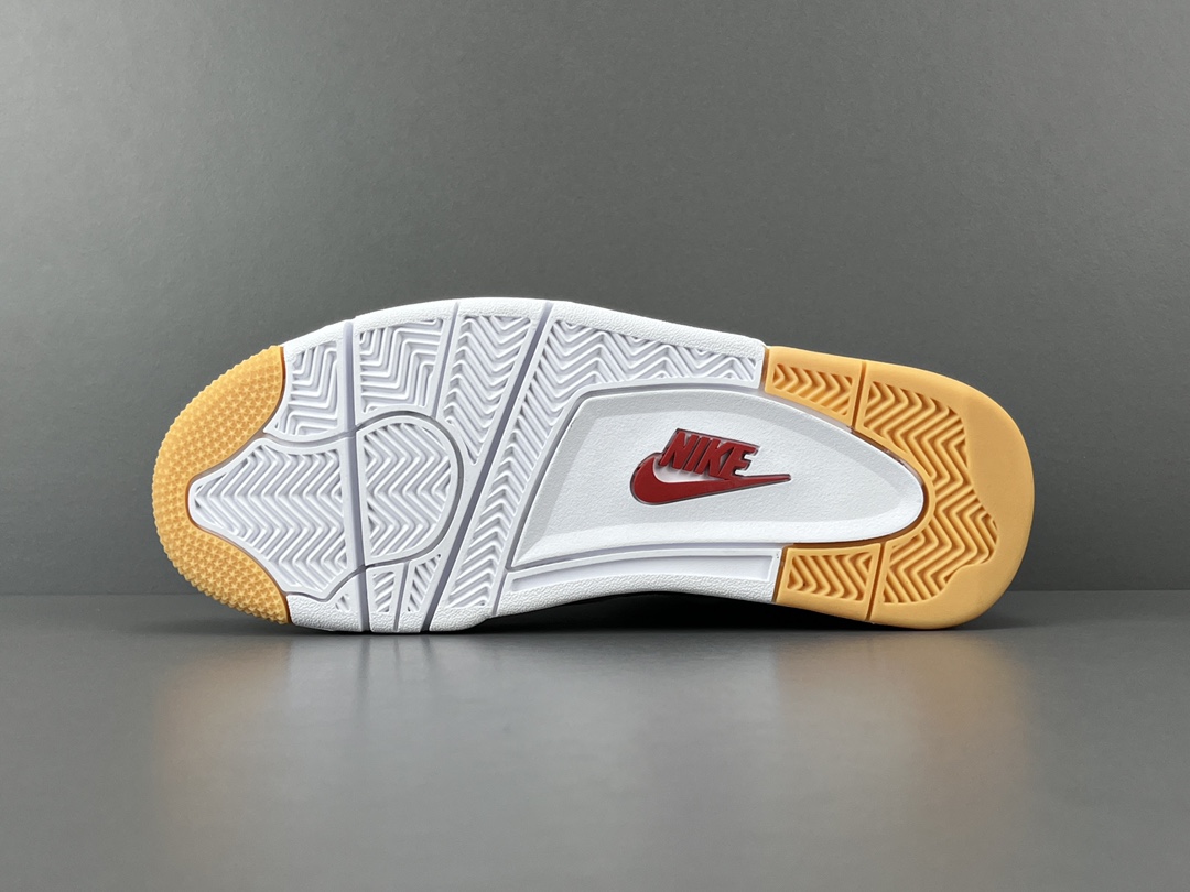 
【OG版 AJ4】Nike SB x Jordan Air Jordan 4 “Varsity Red