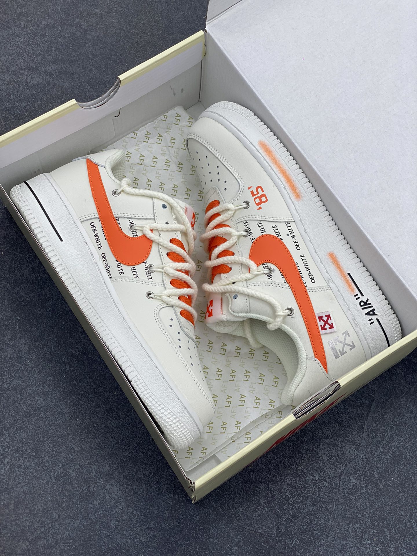 图片[9]-Nike Air Force 1 Low 07 x OFF-WHITE 原楦头原纸板 打造纯正低帮空军版型 专注外贸渠道 全掌内置蜂窝气垫 原盒配件 原厂中底钢印、拉帮完美 货号：TX-589622 尺码：36 36.5 37.5 38 38.5 39 40 40.5 41 42 42.5 43 44 44.5 45-选品中心