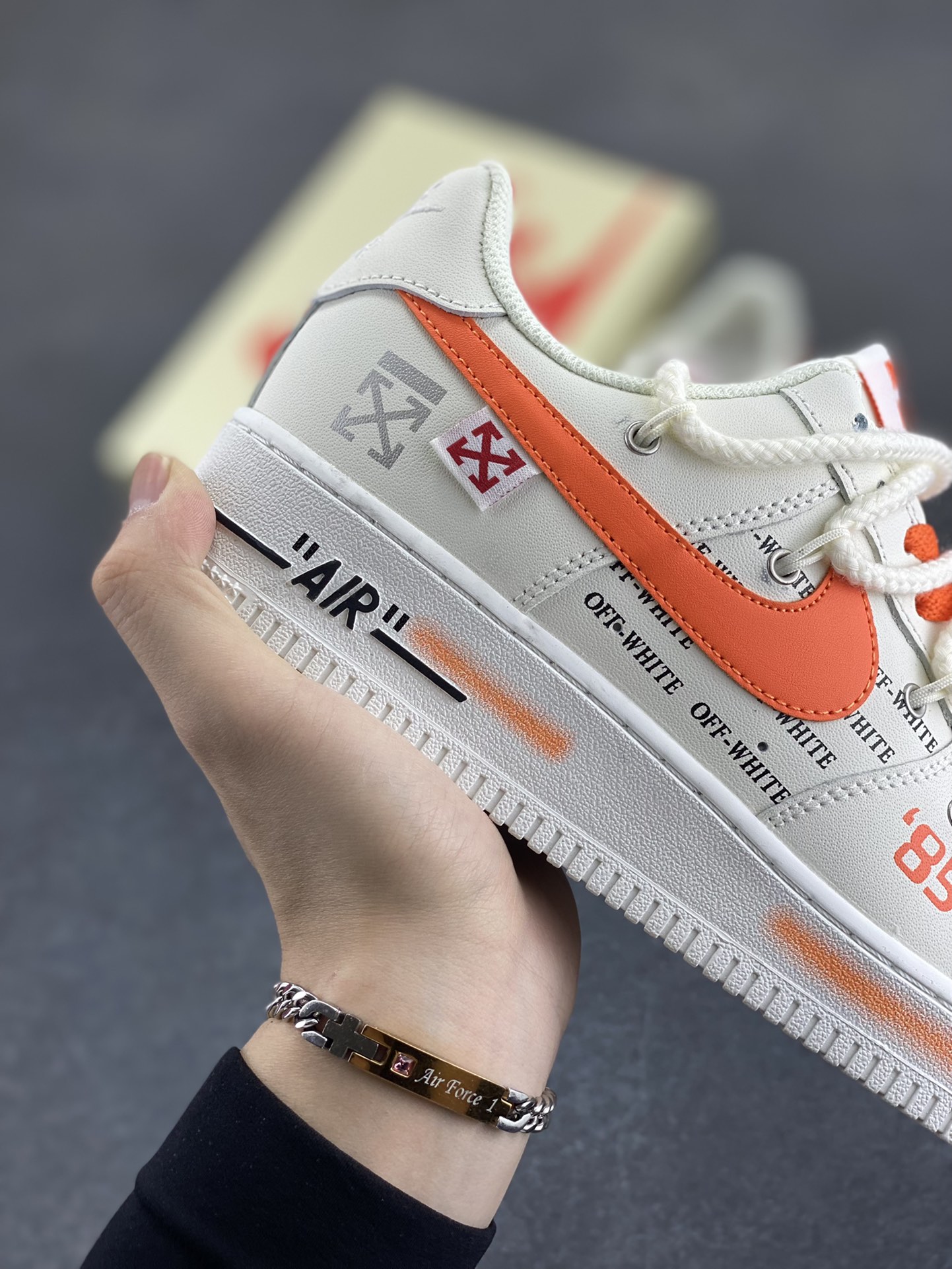 图片[6]-Nike Air Force 1 Low 07 x OFF-WHITE 原楦头原纸板 打造纯正低帮空军版型 专注外贸渠道 全掌内置蜂窝气垫 原盒配件 原厂中底钢印、拉帮完美 货号：TX-589622 尺码：36 36.5 37.5 38 38.5 39 40 40.5 41 42 42.5 43 44 44.5 45-选品中心