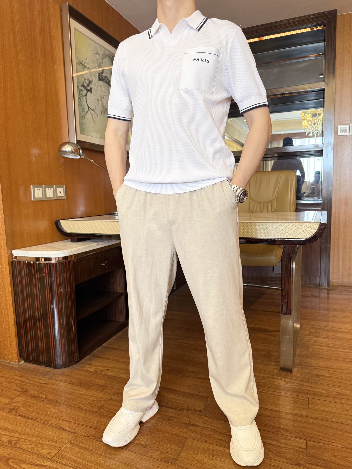 NO:140758,Prada-2025 counter latest hot-selling Polo, European and American counters, hot-selling items!  Selected Italian imported fine cotton mulberry silk fabrics with simple and fashionable designs, exquisite Y-shaped collars to show the charm You must not miss it. Size 48-56 (model 173/130 wears 48, with Hong Kong Lane Crawford gift box packaging), prada, alexander wang19860909普拉达-2025专柜最新爆款Polo出货 欧美专柜热销单品！精选意大利进口精棉桑蚕丝面料搭配简约时尚的设计,精致的Y字领彰显韵味 您绝对不容错过.尺码48-56（模特173/130穿48、配香港连卡佛礼盒包装）,,prada,alexander wang,Men's clothing