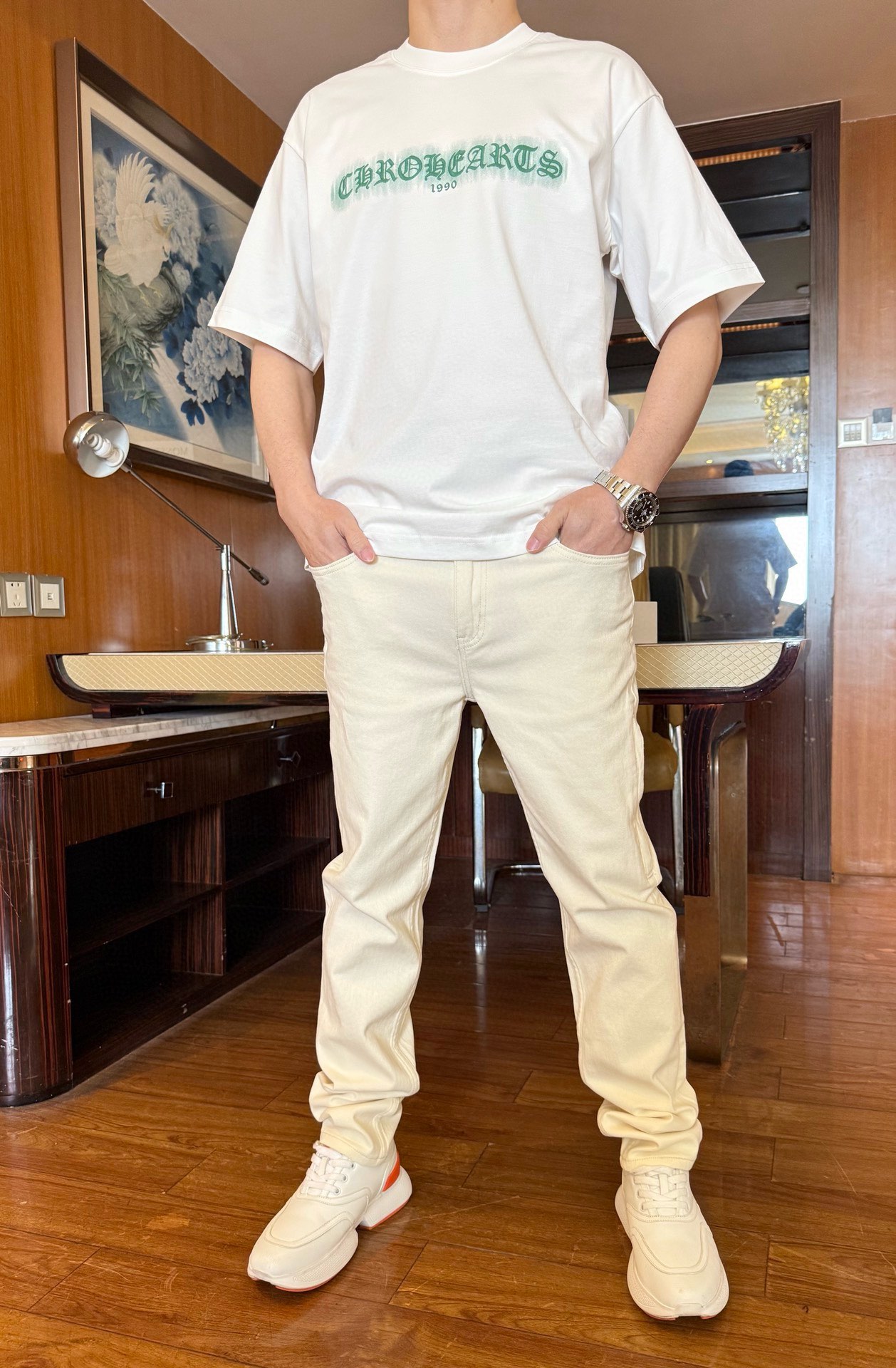 NO:140751,Crowxin-2025 counter latest hot T-shirt shipment, hot-selling items in European and American counters!  Selected Italian imported fine cotton fabrics with the latest designs, the unique brand print on the chest highlights the fashion, and the upper body effect can be seen. The number of codes is 48-56 (model 173/130 wears 48, with Hong Kong Lane Crawford gift box packaging), chrome hearts,tees, t-shirt, alexander wang19860909克罗心-2025专柜最新爆款T恤出货 欧美专柜热销单品！精选意大利进口精棉面料搭配最新的设计,胸前的独特品牌印花彰显时尚 上身效果看得见.码数48-56（模特173/130穿48,配香港连卡佛礼盒包装）,,chrome hearts,tees，t-shirt,alexander wang,Men's clothing