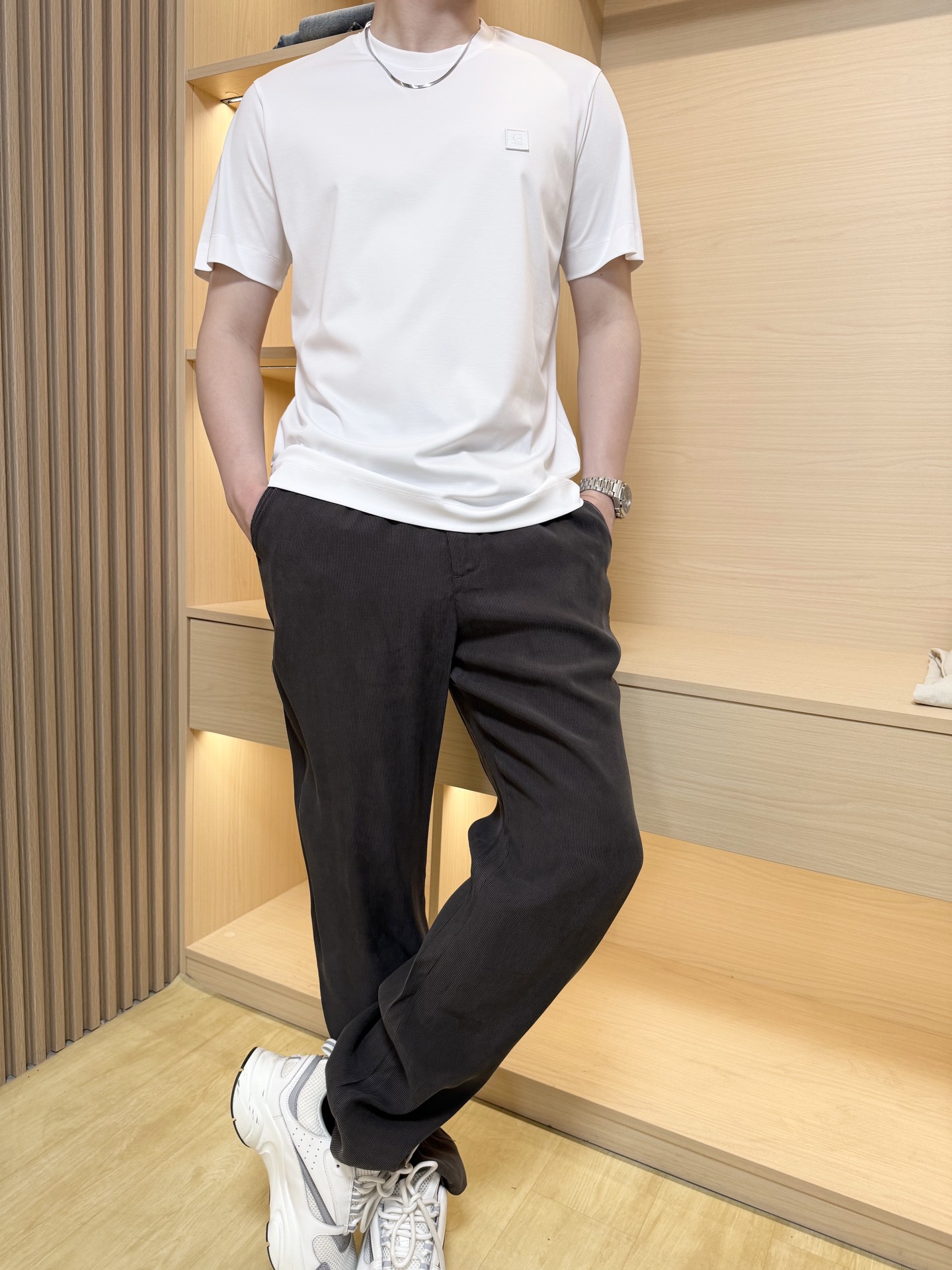 NO:140763,Guqi-2025 counter latest hot T-shirt shipment, hot-selling items in European and American counters!  Selected imported mercerated cotton fabrics from Italy with fashionable designs, exquisite brand logo on the chest to show the charm You are definitely worthy of having. Number 48-56 (model 180/140 wears 50, with Hong Kong Lane Crawford gift box packaging), tees, t-shirt, alexander wang19860909古琦-2025专柜最新爆款T恤出货 欧美专柜热销单品！精选意大利进口丝光棉面料搭配时尚的设计,胸前精致的品牌标志彰显韵味 您绝对值得拥有.码数48-56（模特180/140穿50,配香港连卡佛礼盒包装）,,tees，t-shirt,alexander wang,Men's clothing