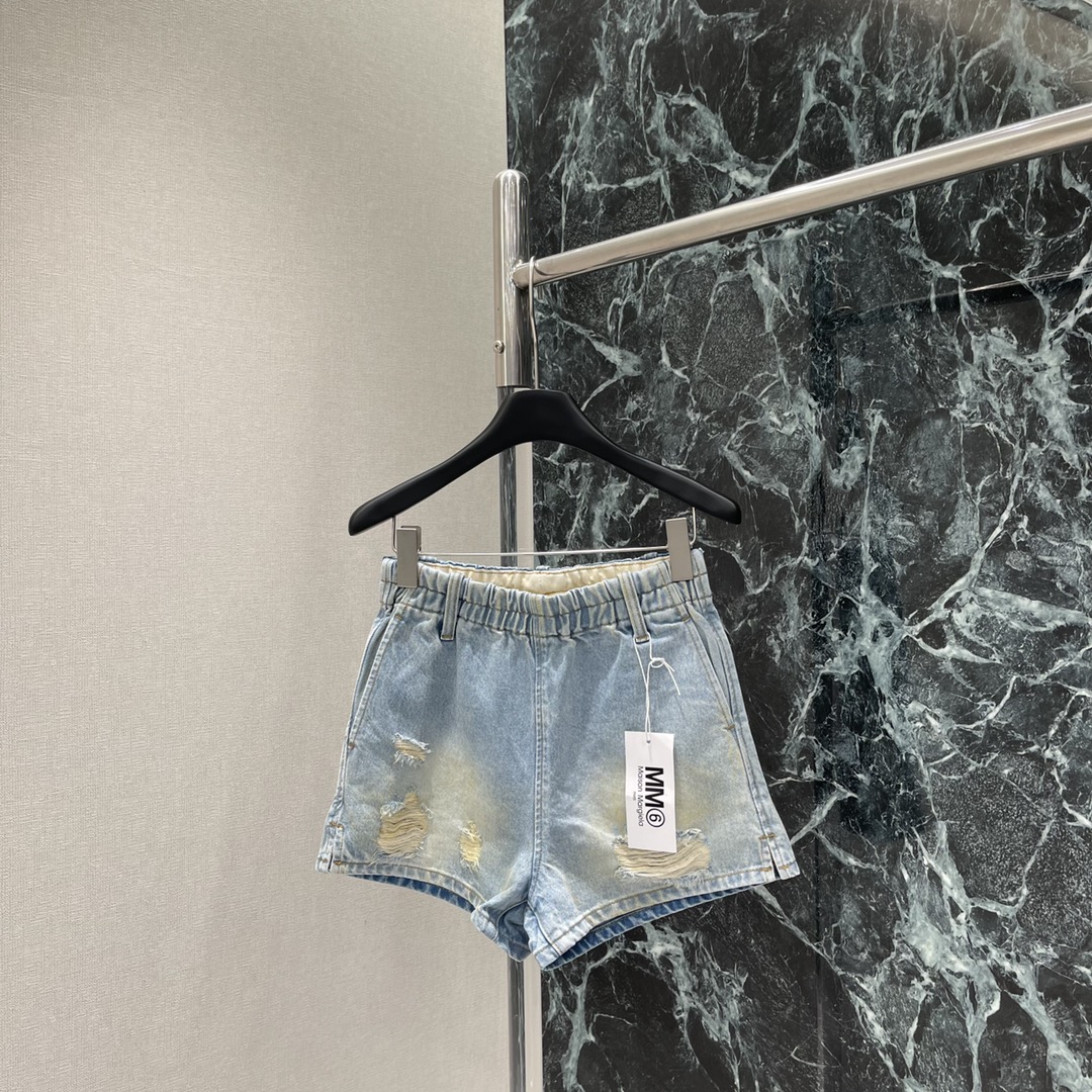 “High-End Women’s Clothing: Summer New Broken Jeans with High Waist Design”