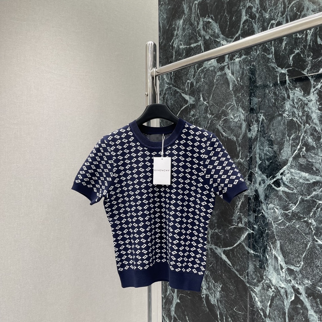 Quality Women’s Clothes with Packaging: GIVENCHY Summer Collection 2025 Highlights Digital Innovation - 图片 3