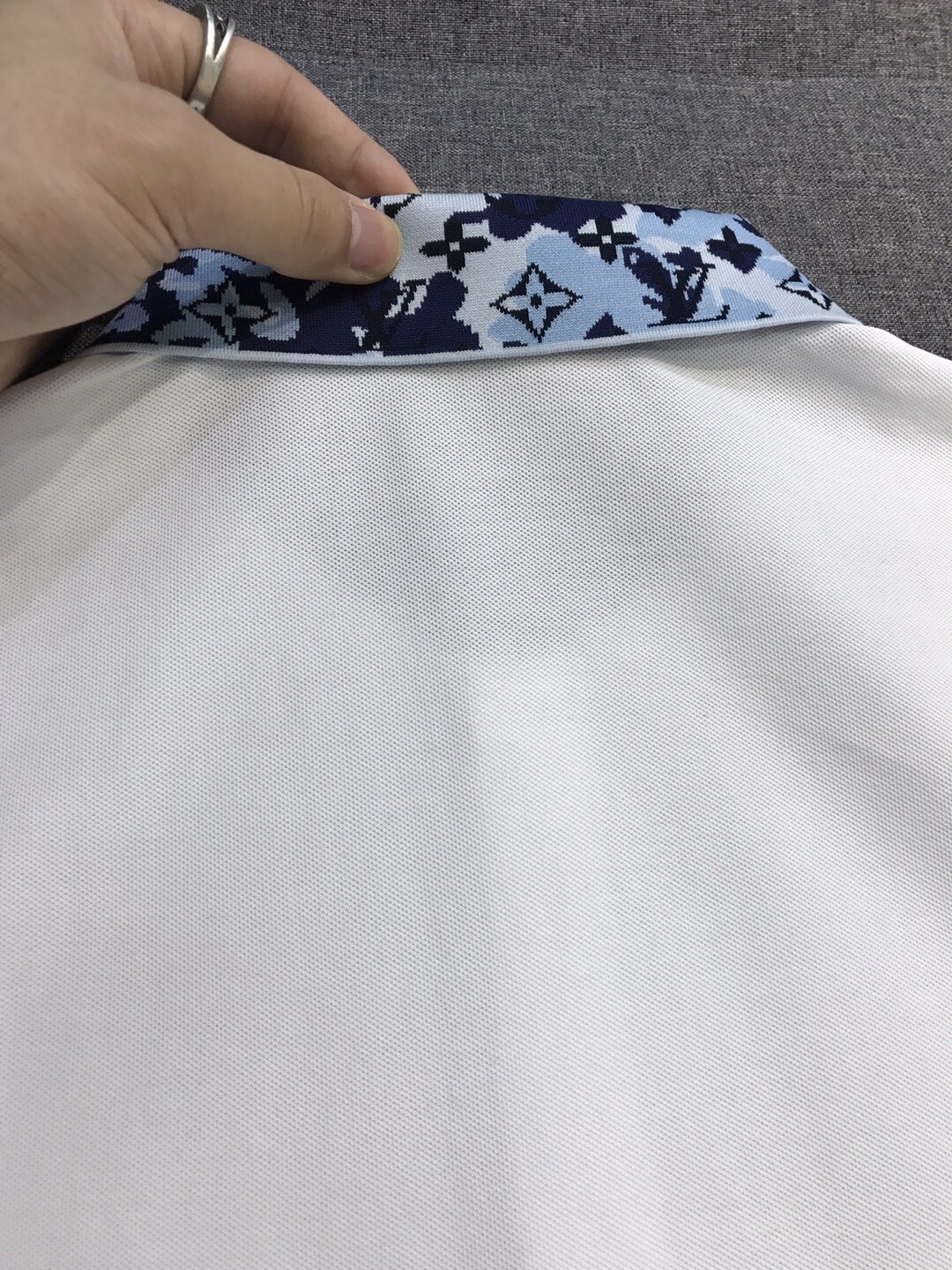 【新品】V登家族男士珠地网眼棉翻领马球POLO衫,香港洋行渠道货,重磅高端臻品,高奢品鉴白金级单品,2