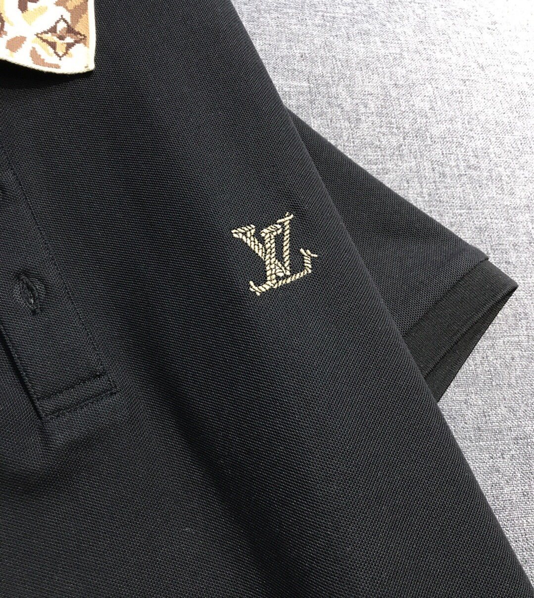 【新品】V登家族男士珠地网眼棉翻领马球POLO衫,香港洋行渠道货,重磅高端臻品,高奢品鉴白金级单品,2