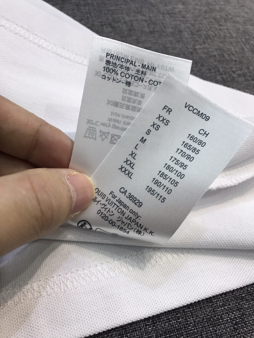 【新品】V登家族男士珠地网眼棉翻领马球POLO衫,香港洋行渠道货,重磅高端臻品,高奢品鉴白金级单品,2