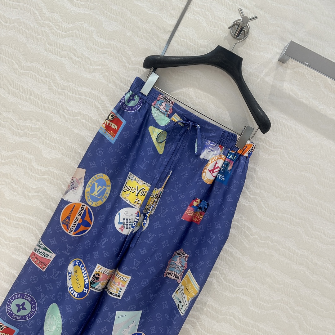 独家首发❤️原单品质💕lou神仙颜值的彩虹假日🌈系列经典MONOGRAM暗纹logo定位海报徽章印花印花