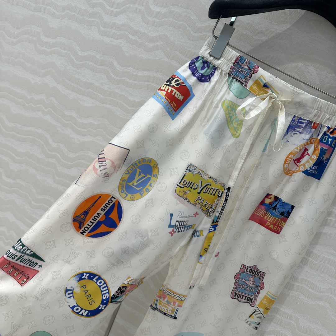 独家首发❤️原单品质💕lou神仙颜值的彩虹假日🌈系列经典MONOGRAM暗纹logo定位海报徽章印花印花