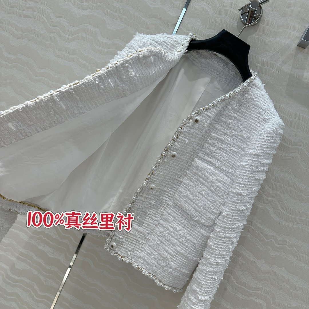 独家首发❤️高端原单品质❤️100%真丝里布！
白月光coco女孩高级珍珠外套！本季最佳必入绝绝子！定制