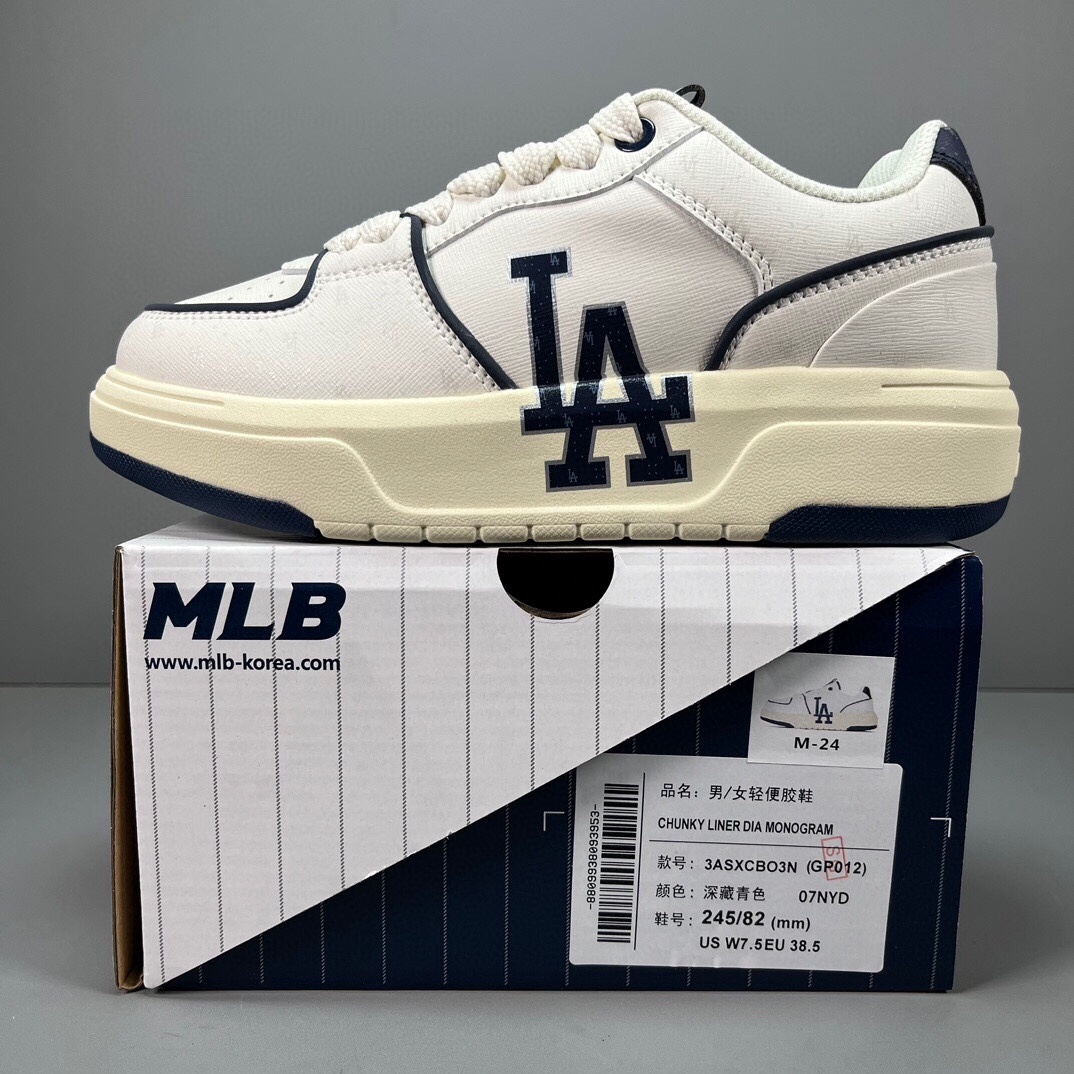 🈴福利特价
MLB Chunky Liner Basic 复古印花学长鞋系列低帮轻量增高厚底百搭休闲运动