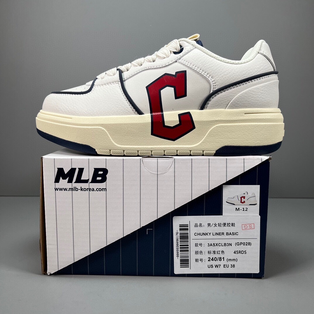 🈴福利特价
MLB Chunky Liner Basic 复古印花学长鞋系列低帮轻量增高厚底百搭休闲运动