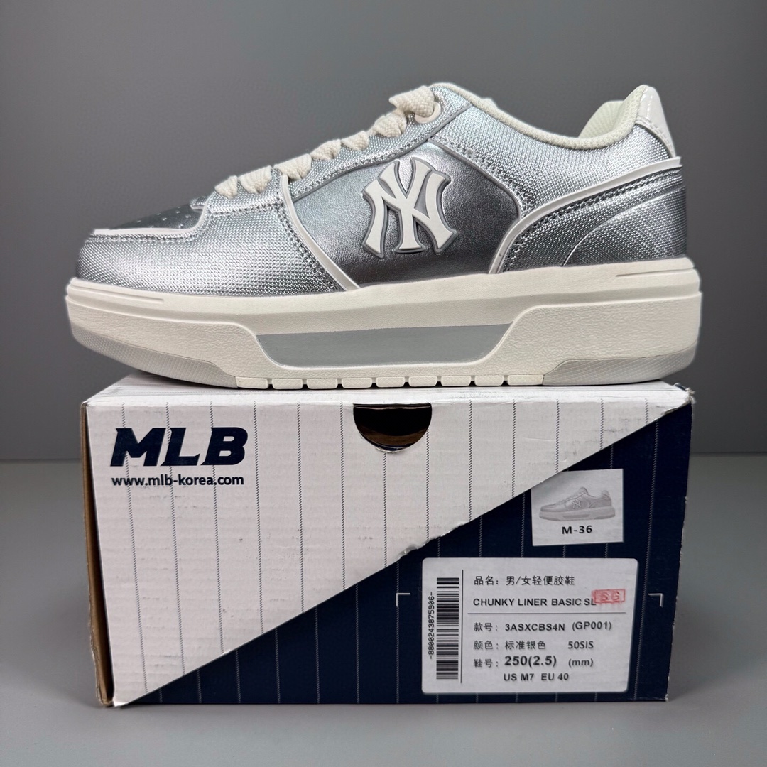 🈴福利特价
MLB Chunky Liner Basic 复古印花学长鞋系列低帮轻量增高厚底百搭休闲运动
