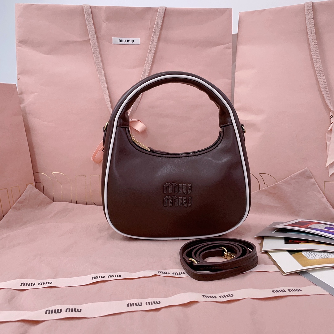 P680 5BC125: Nuevo bolso MiuWander de MiuMi, nuevo diseño de color atrevido, cuero de ternera importado de primera cali…